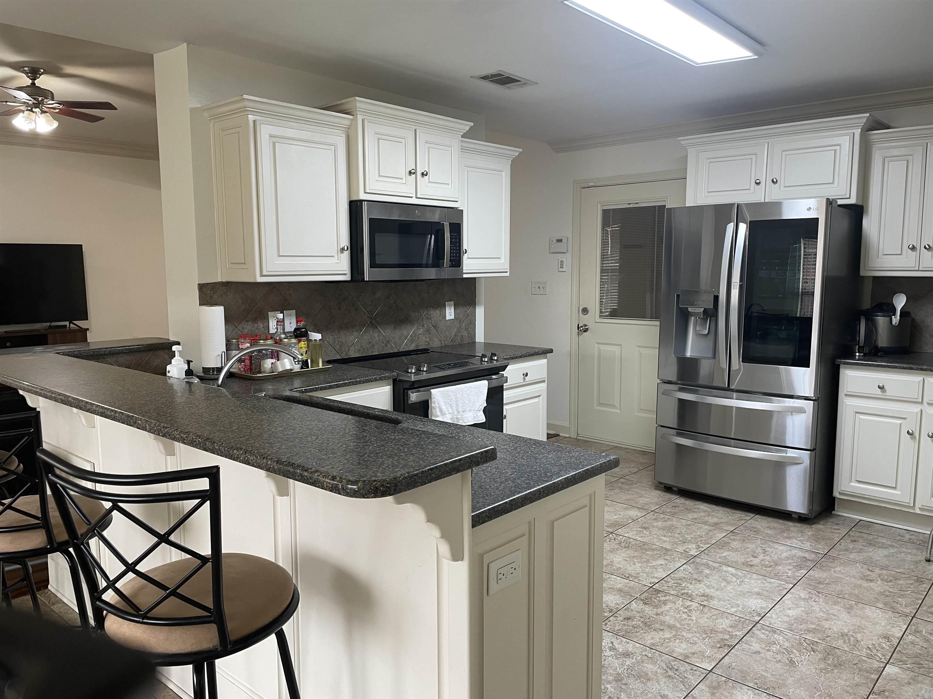 BASE MEADOWS ADDN - Residential