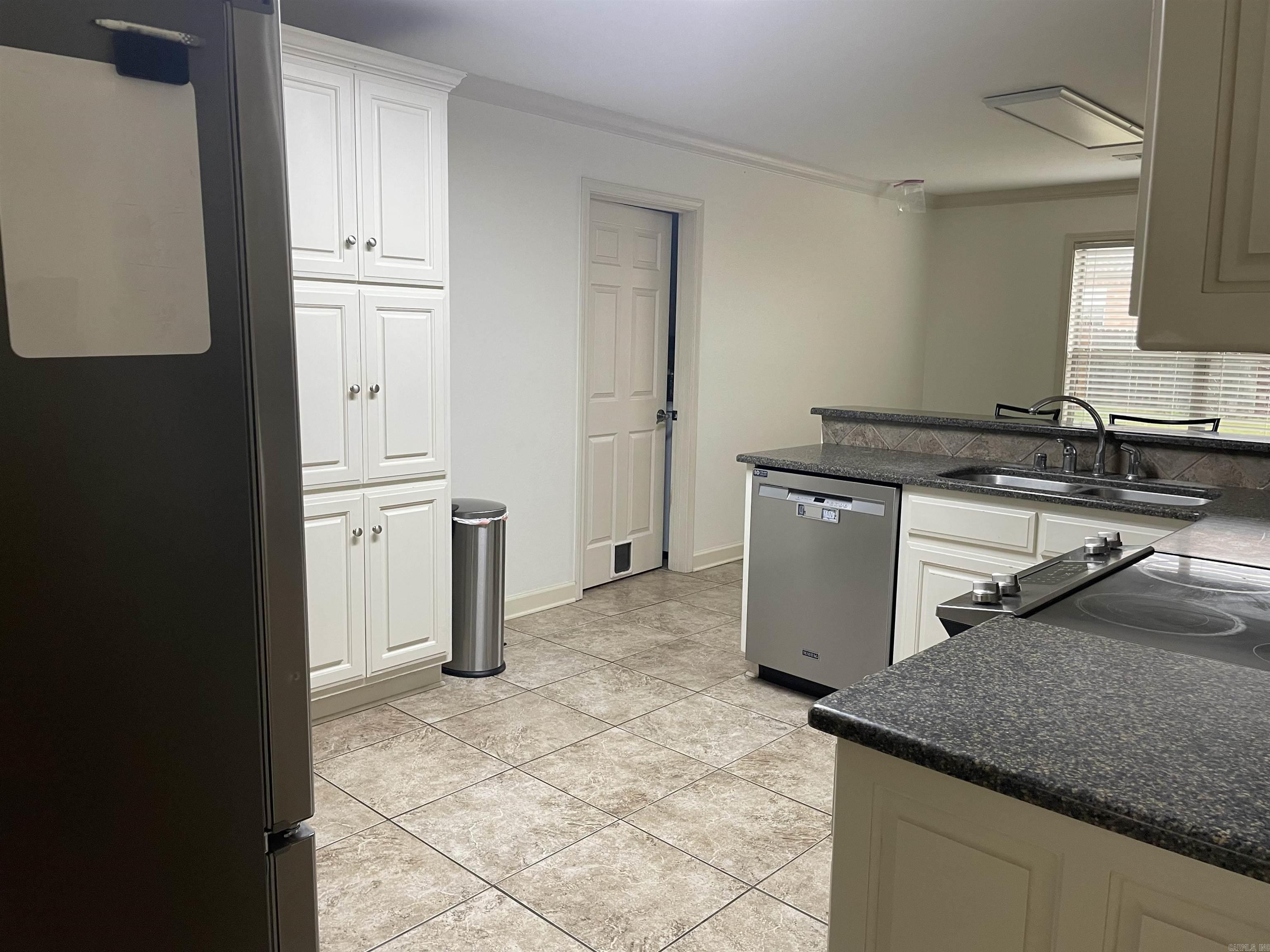 BASE MEADOWS ADDN - Residential