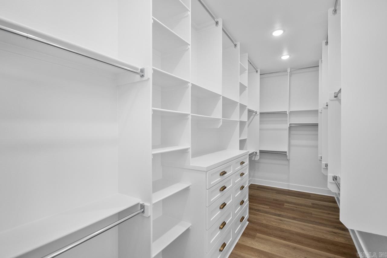 MILLERS GLENN - Residential