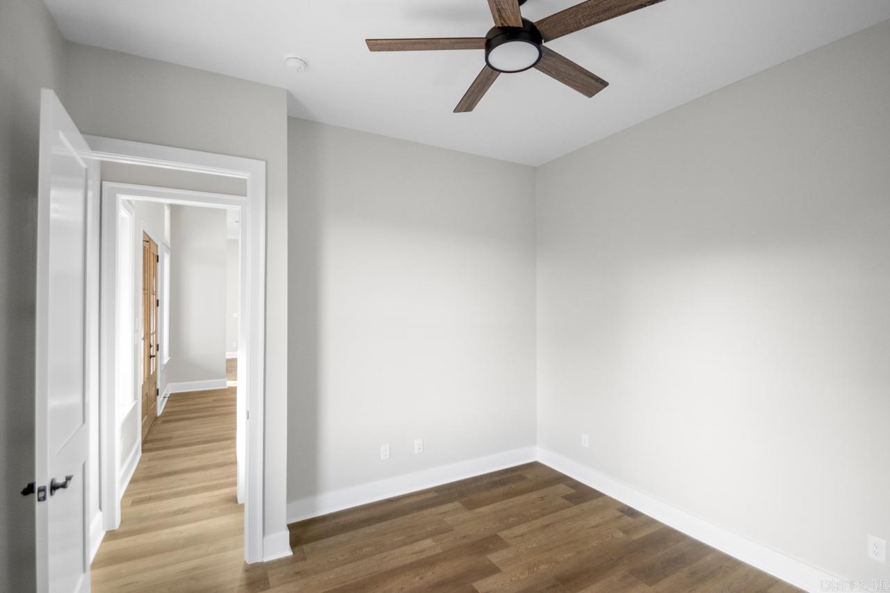 MILLERS GLENN - Residential