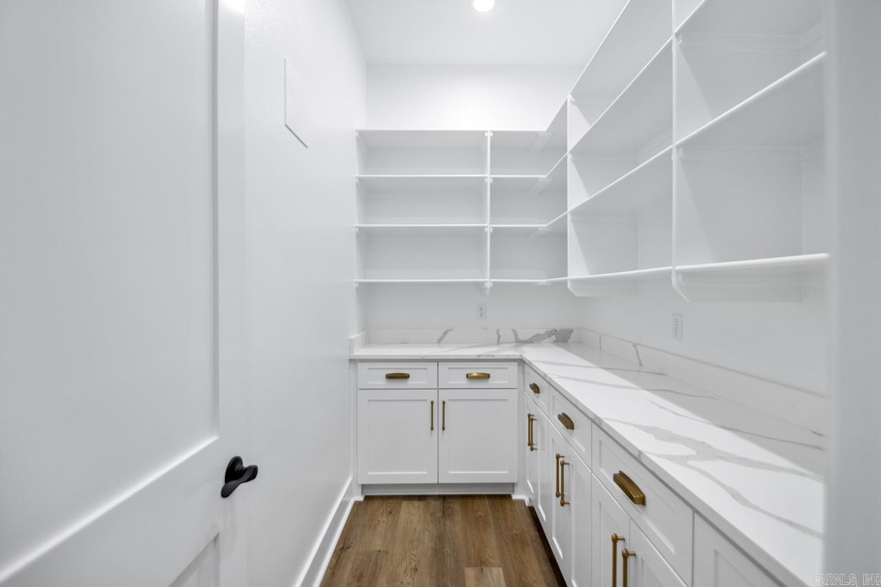 MILLERS GLENN - Residential