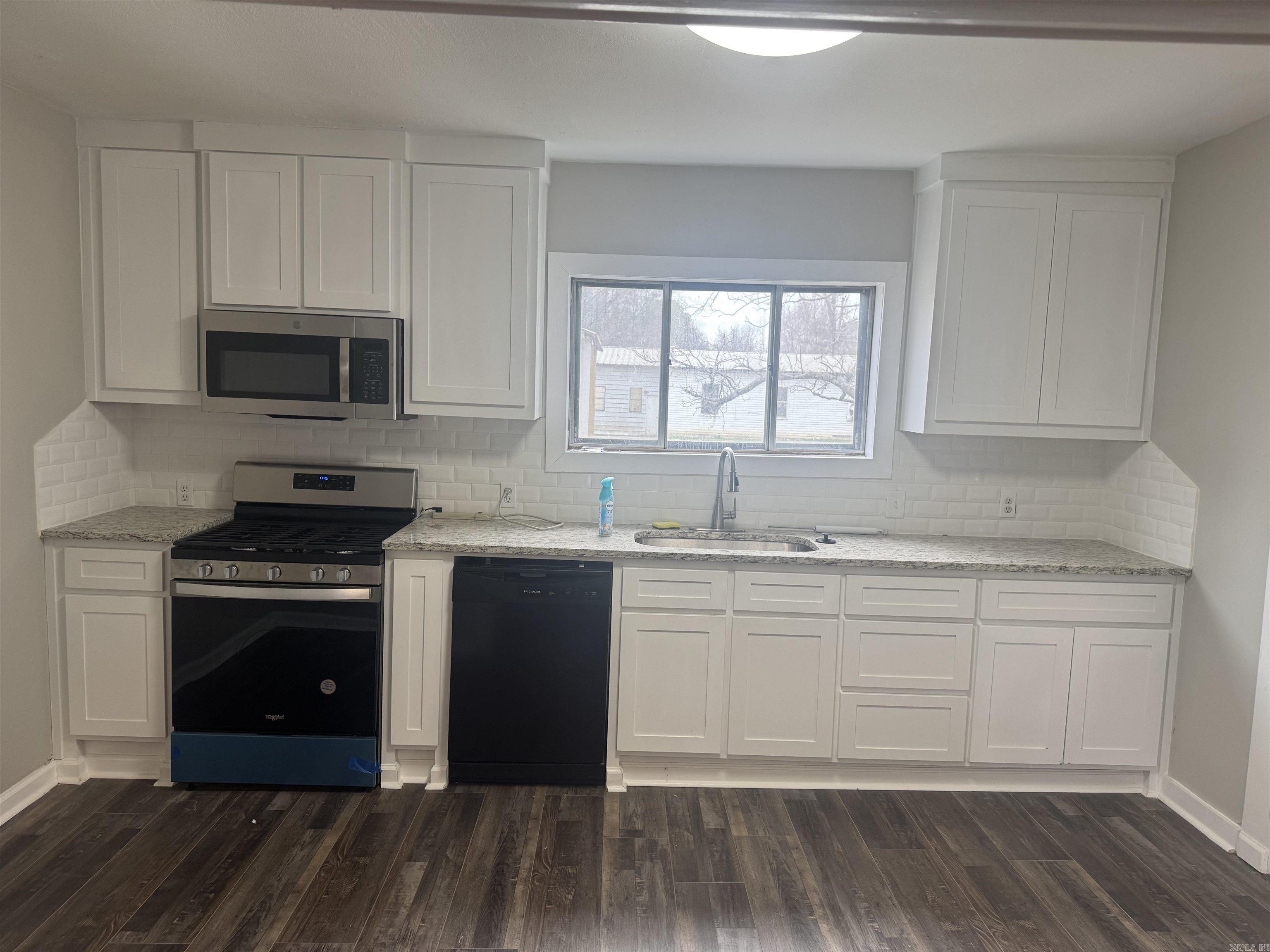 1-09-08 - Residential Lease