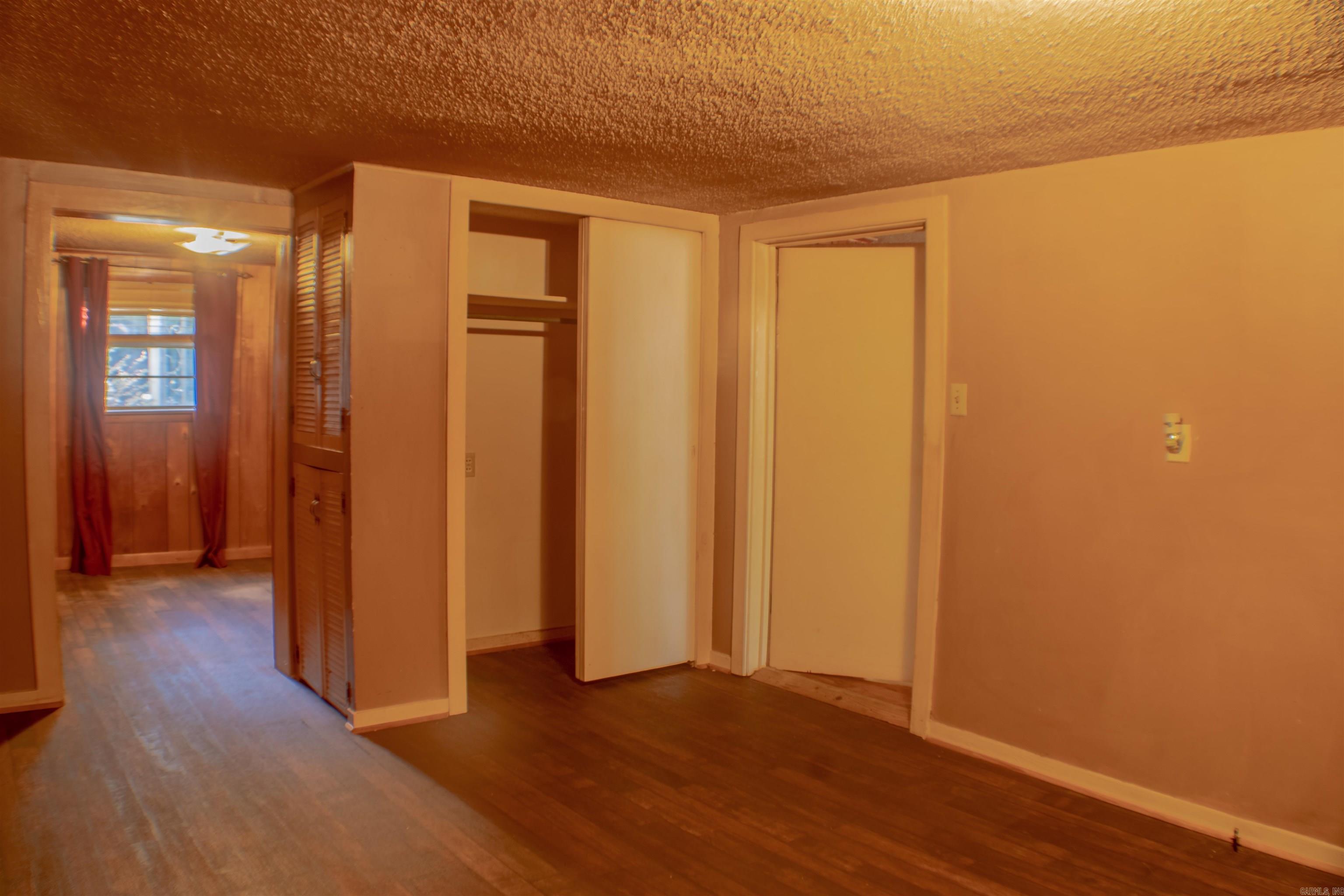 EZELLS - Residential