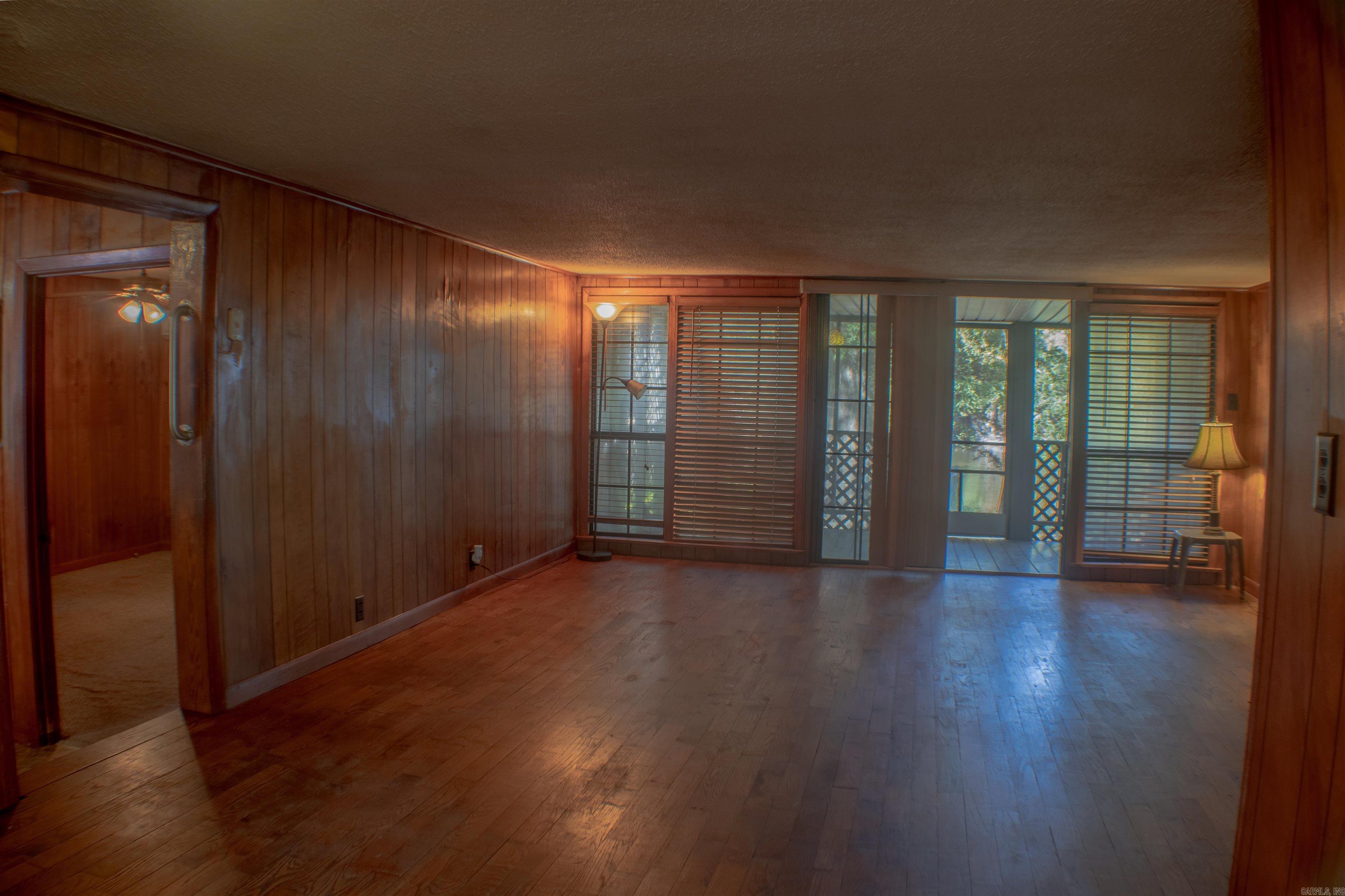 EZELLS - Residential