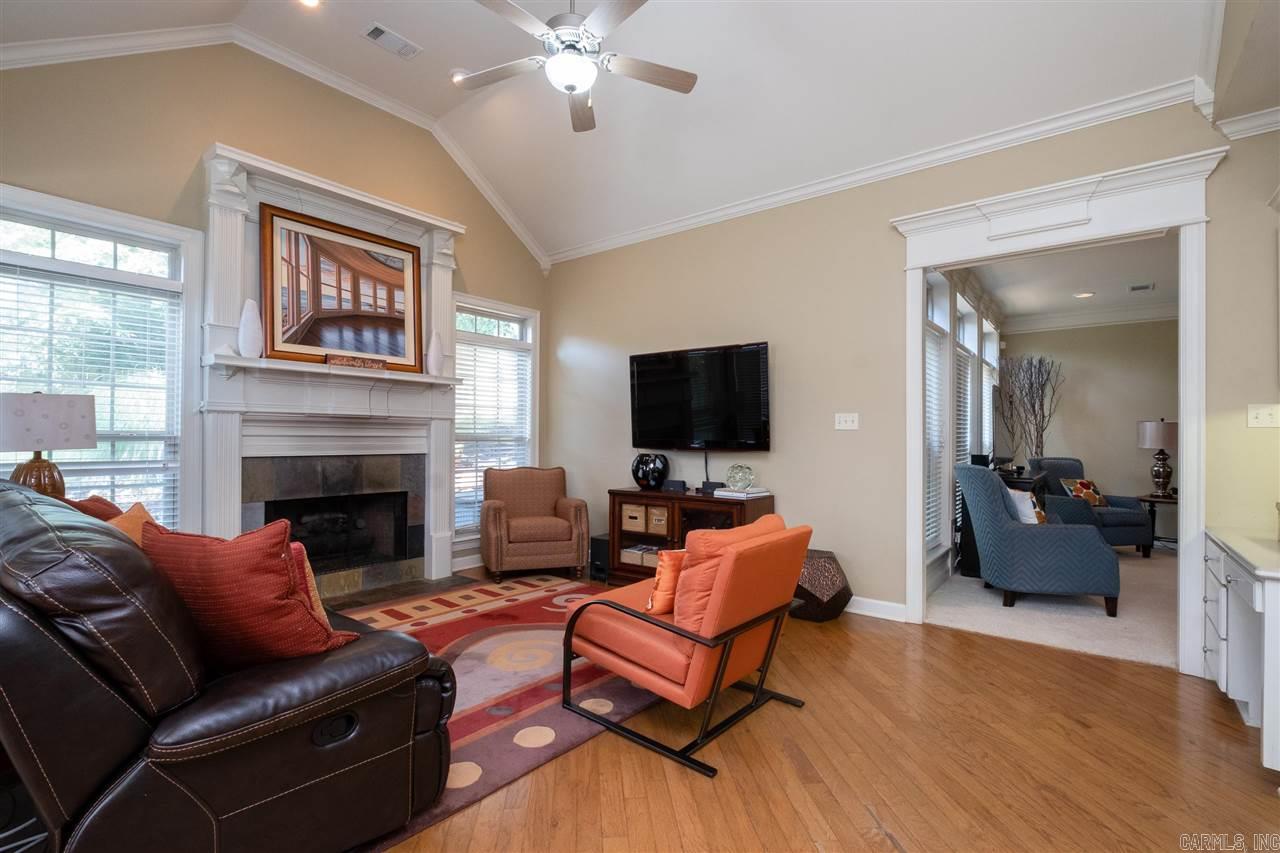 CHENAL VALLEY MARGEUAX - Residential