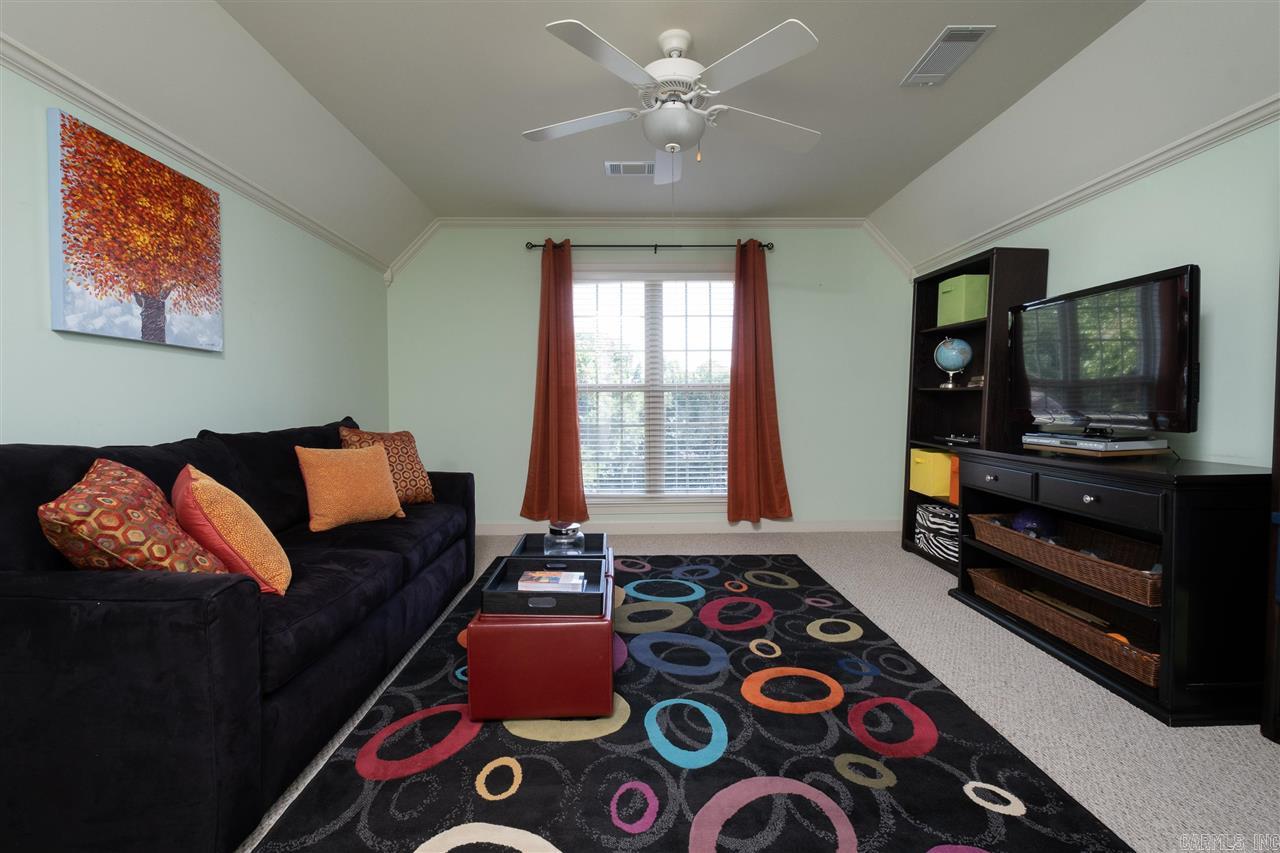 CHENAL VALLEY MARGEUAX - Residential