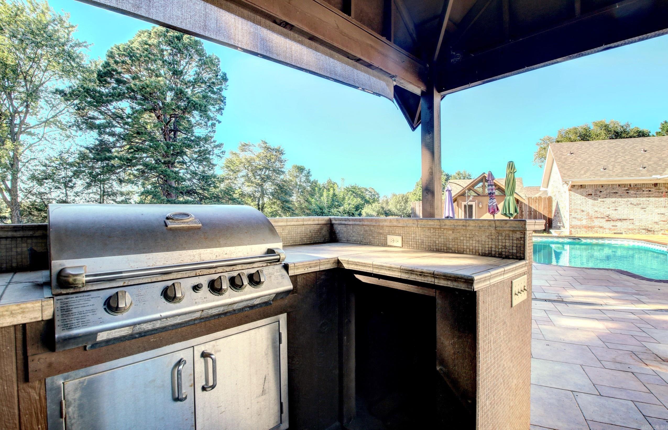 WILLIAMSBURG - Residential