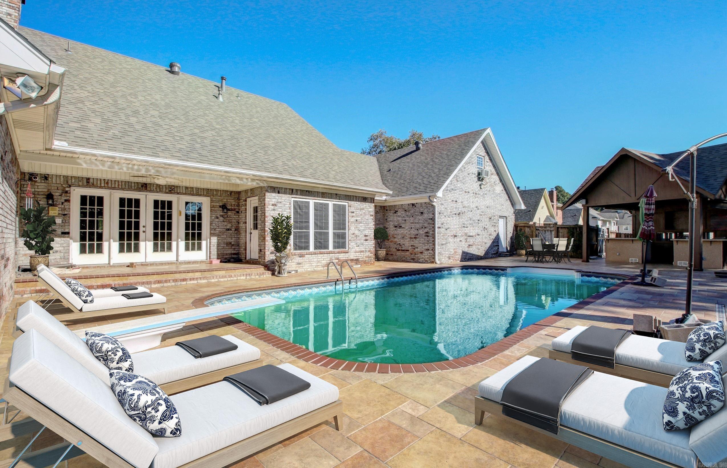 WILLIAMSBURG - Residential