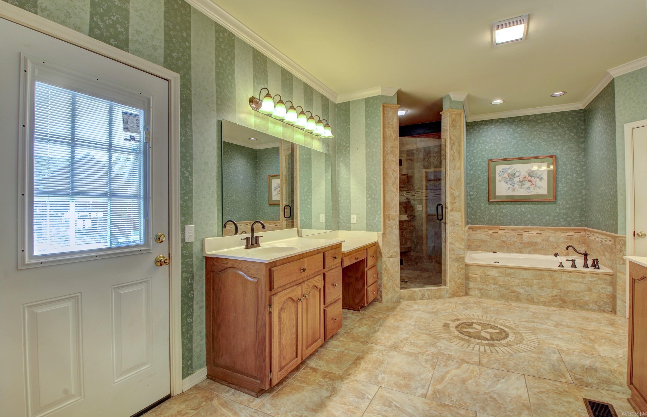 WILLIAMSBURG - Residential