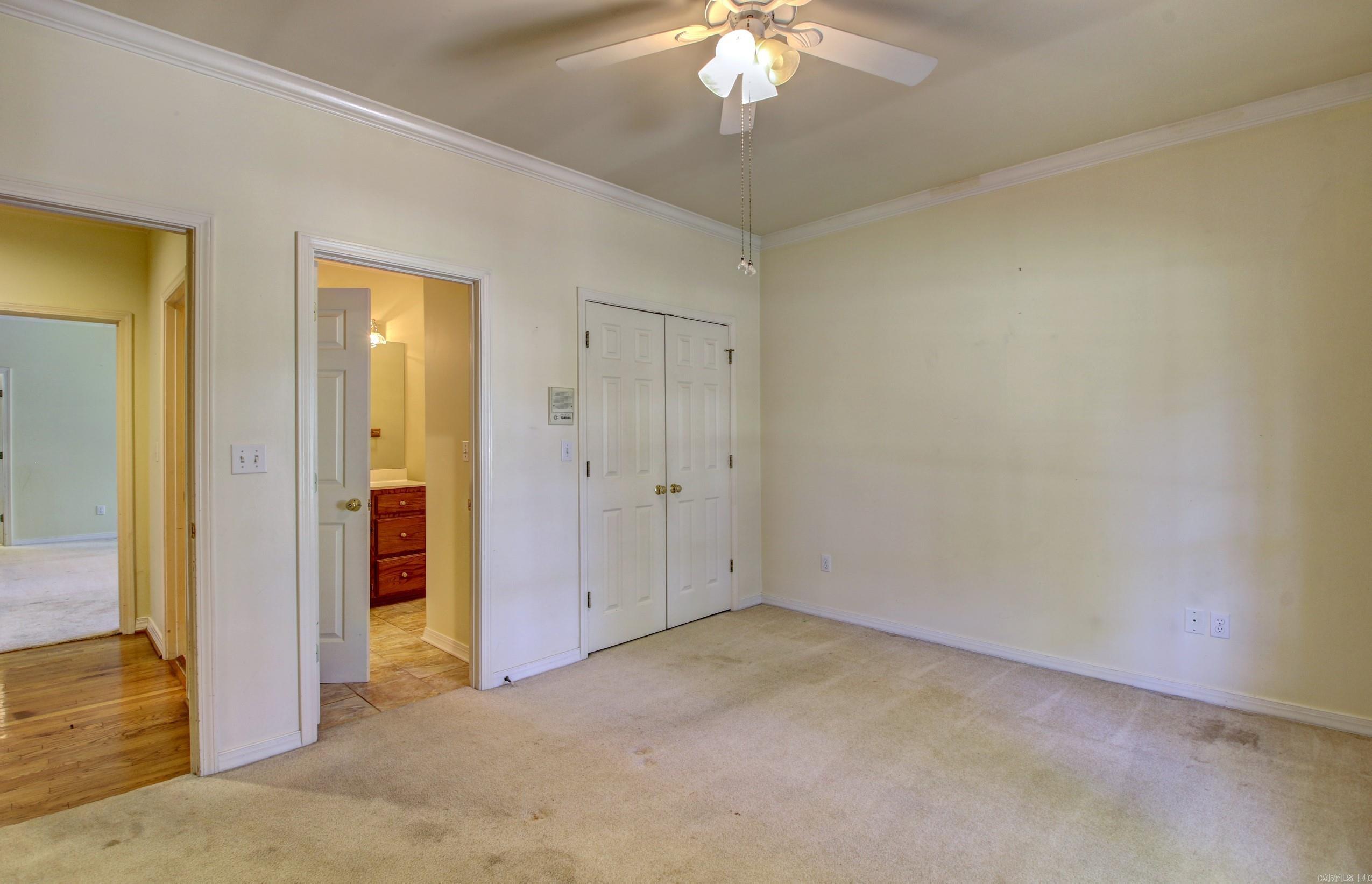 WILLIAMSBURG - Residential