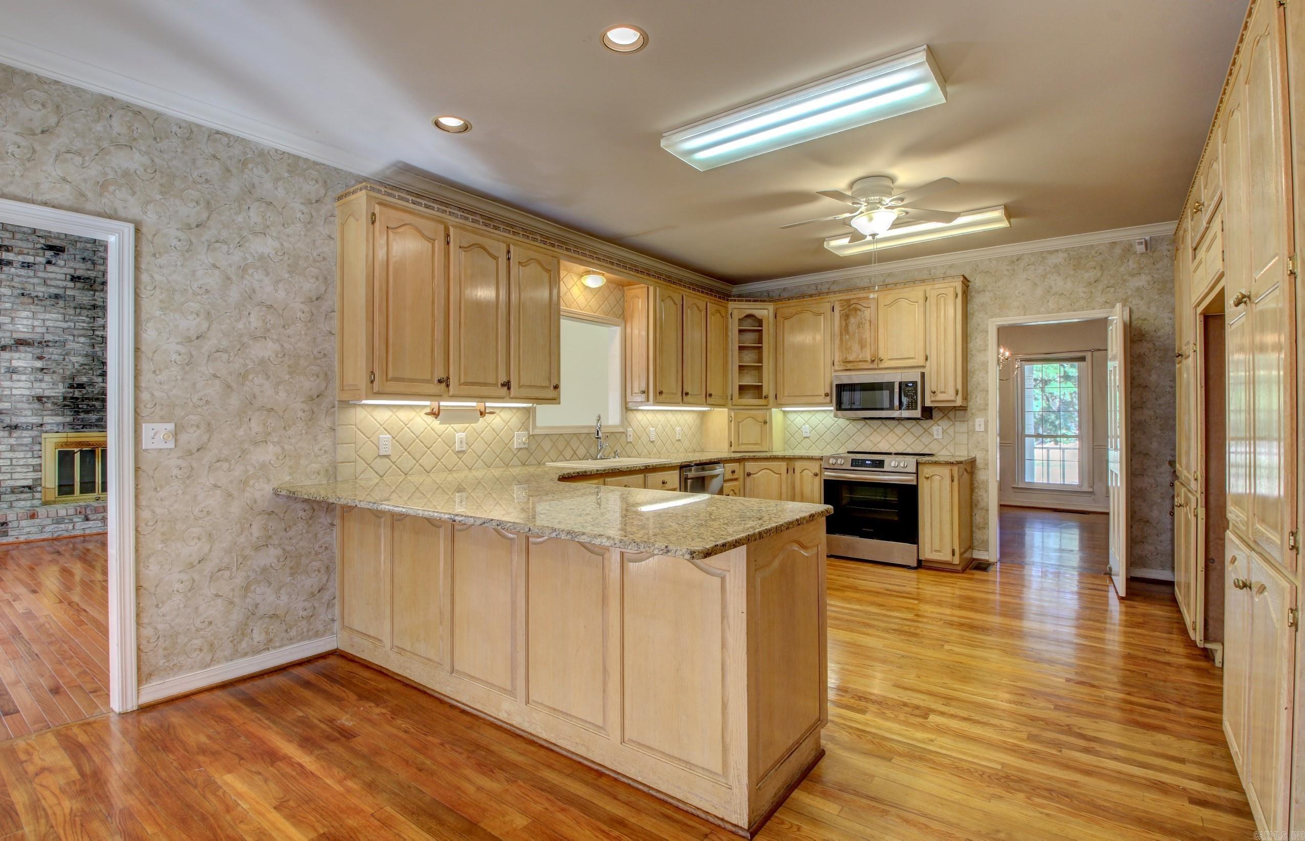 WILLIAMSBURG - Residential