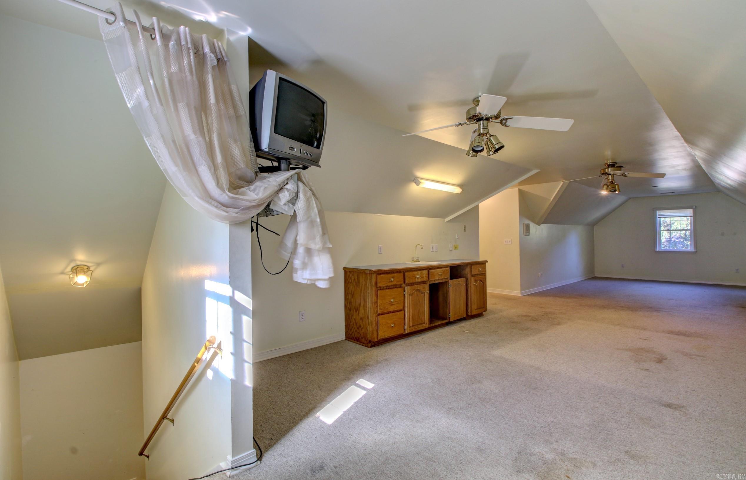 WILLIAMSBURG - Residential