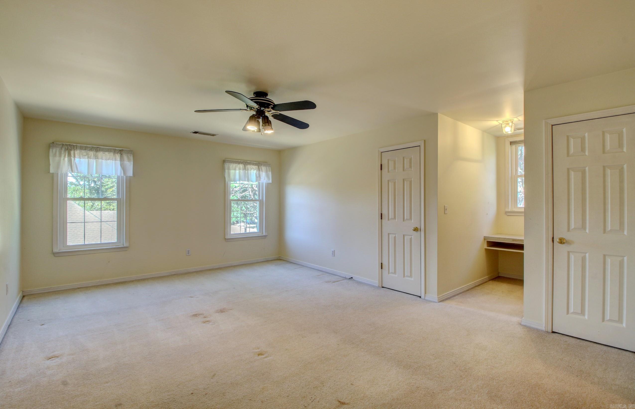 WILLIAMSBURG - Residential