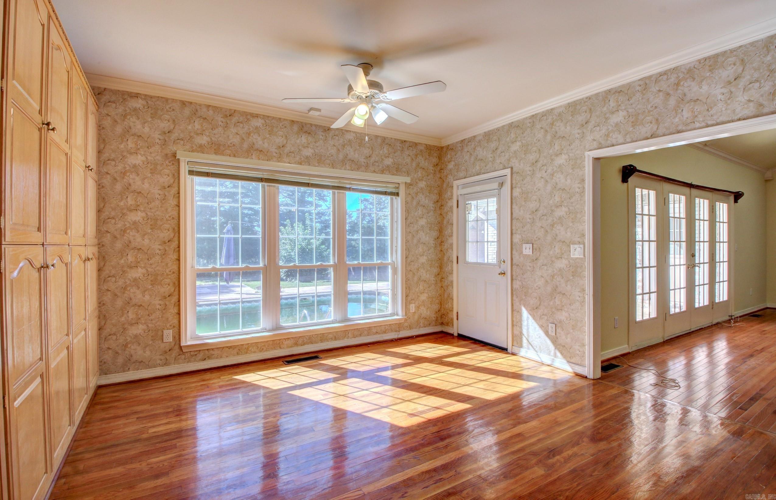 WILLIAMSBURG - Residential