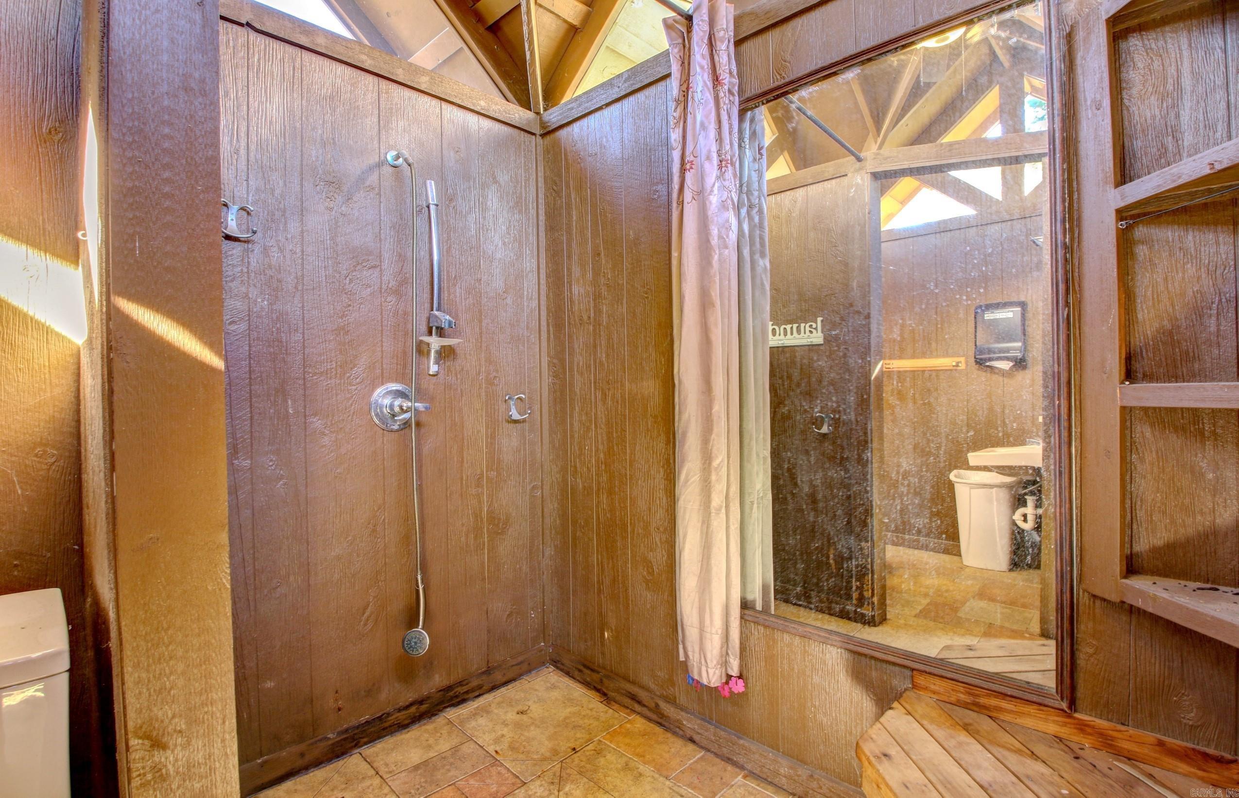 WILLIAMSBURG - Residential