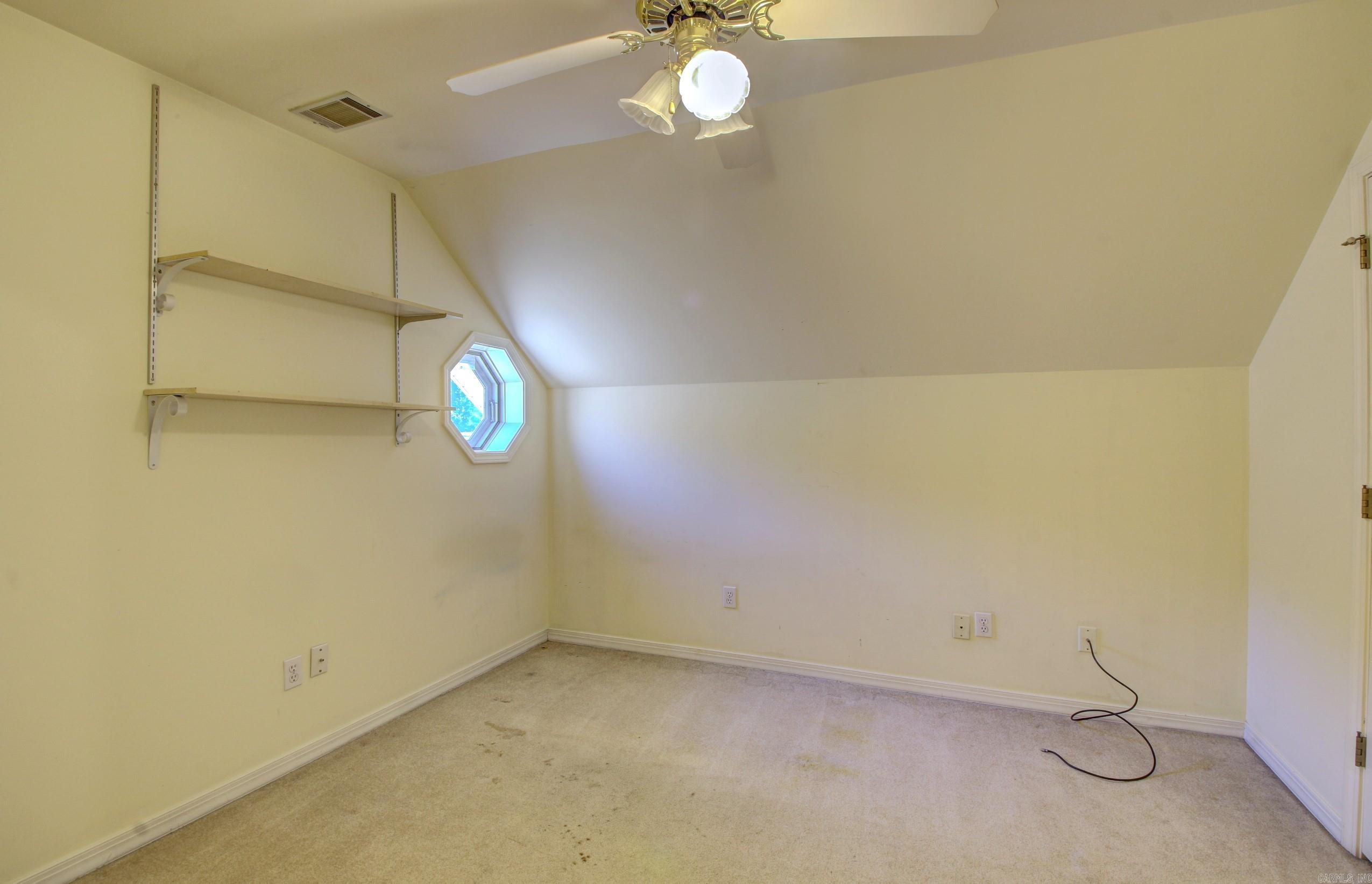 WILLIAMSBURG - Residential