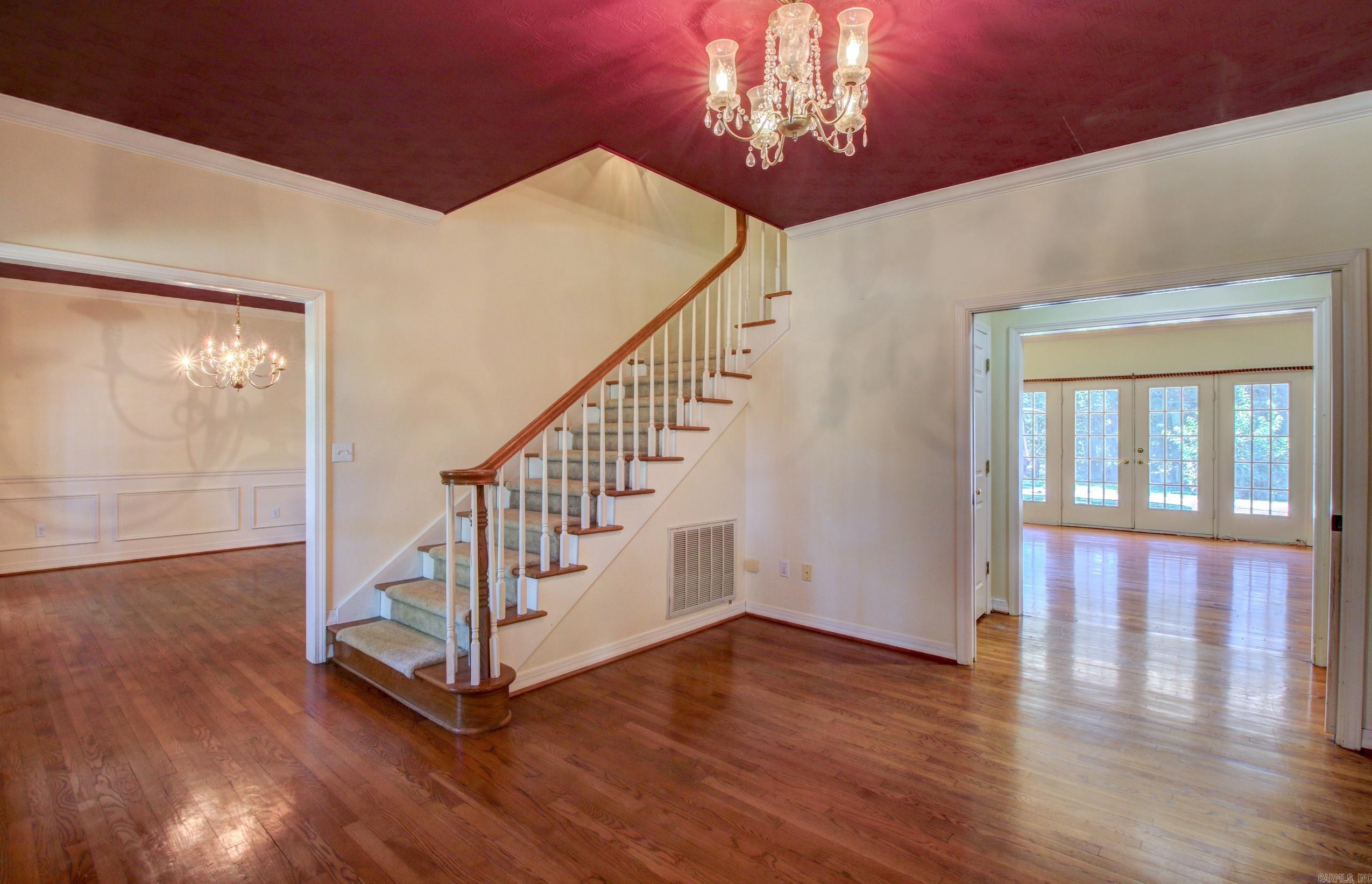 WILLIAMSBURG - Residential