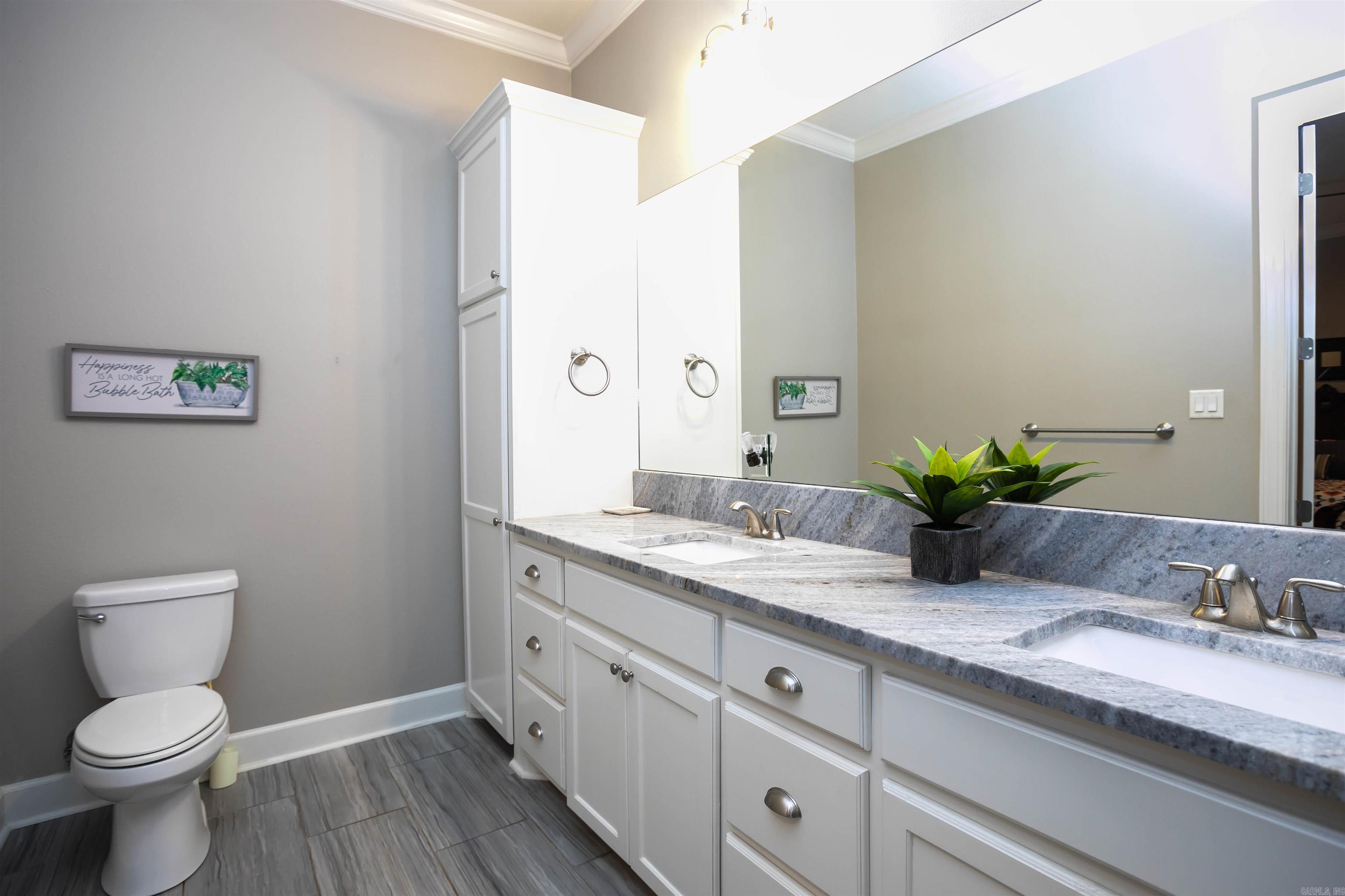 HUNTER CROSSING - Residential