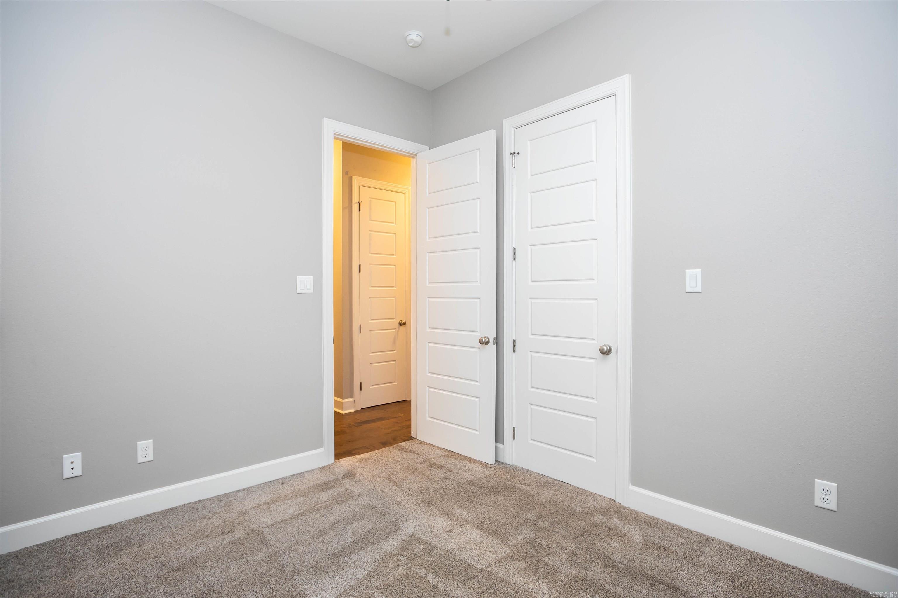 HUNTER CROSSING - Residential
