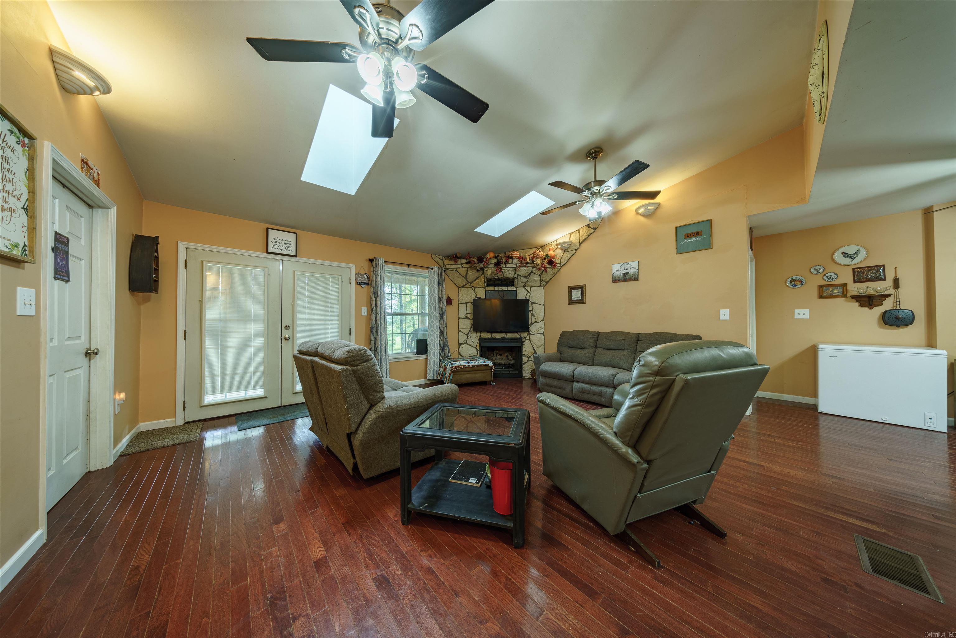 LAKEVIEW RIDGE - Residential