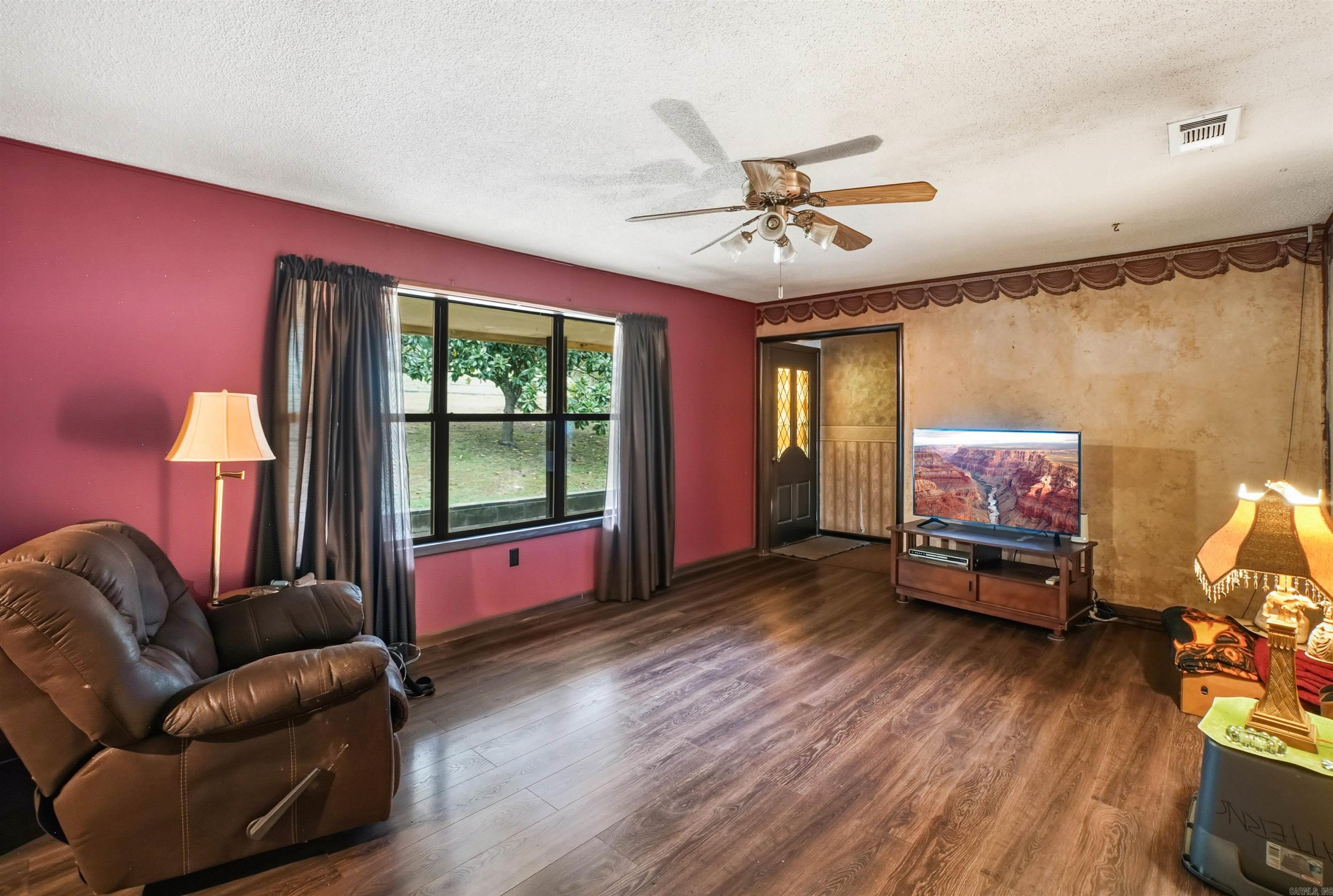 TREASURE HILL - Residential