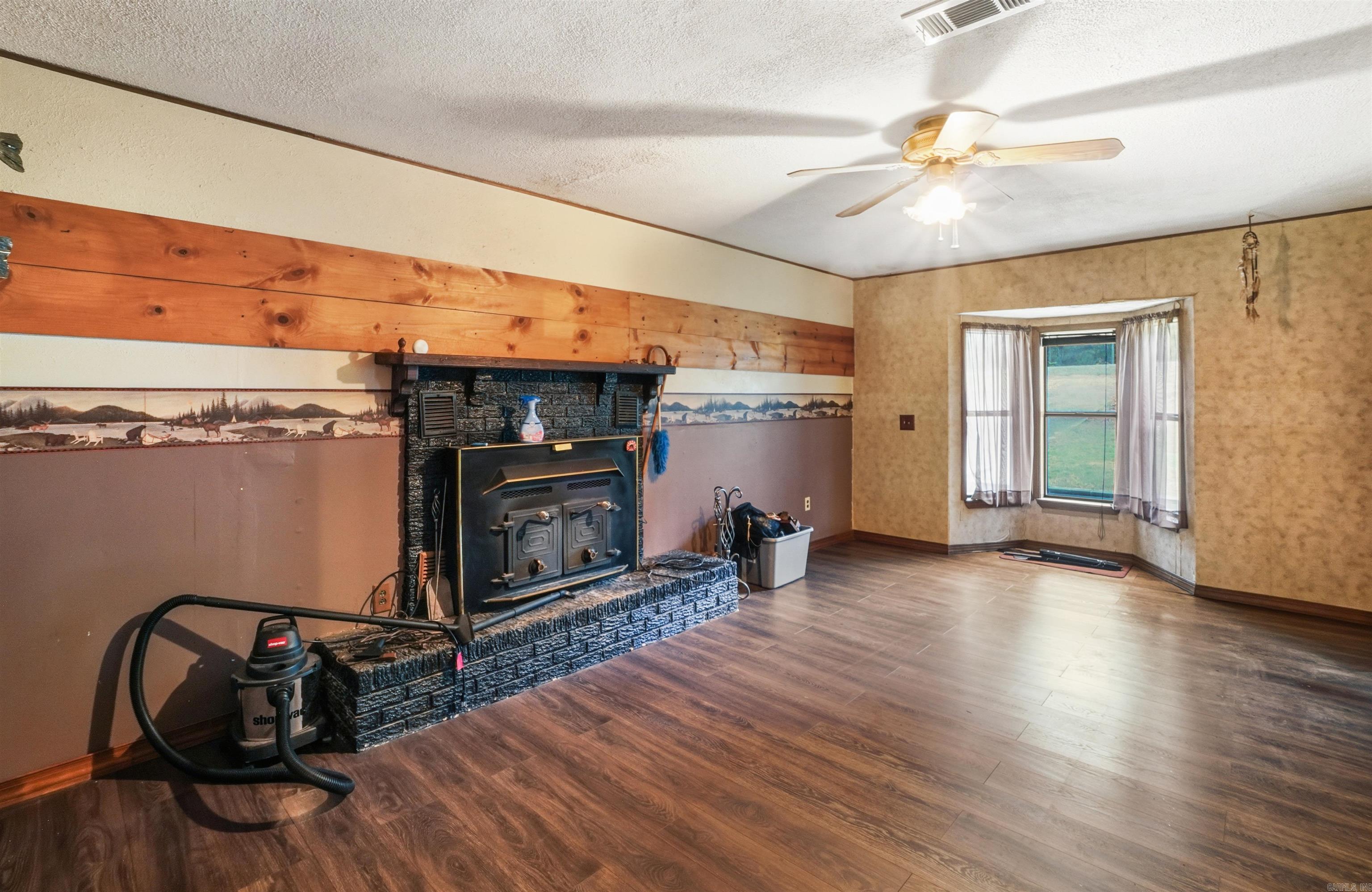 TREASURE HILL - Residential