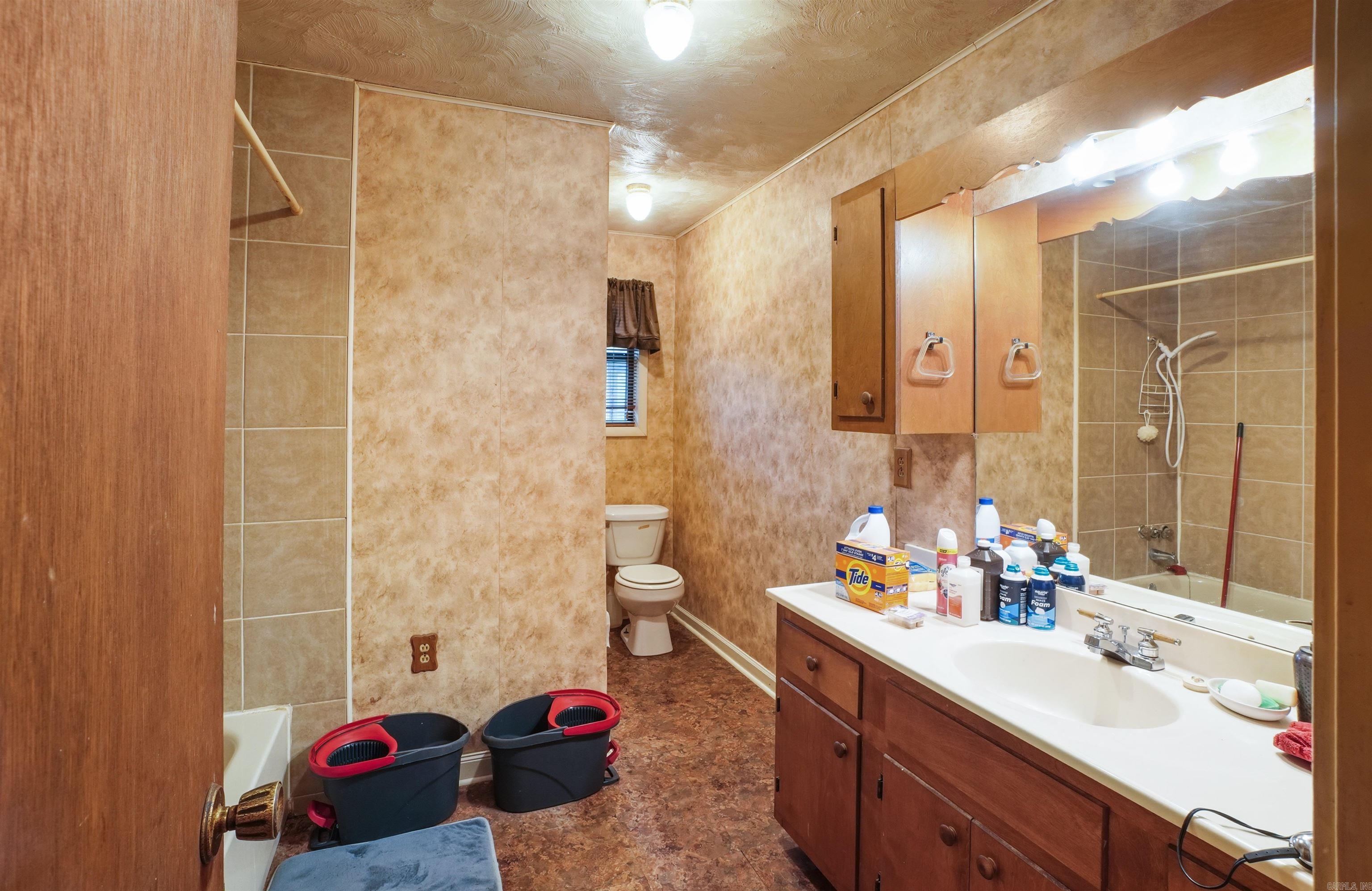 TREASURE HILL - Residential