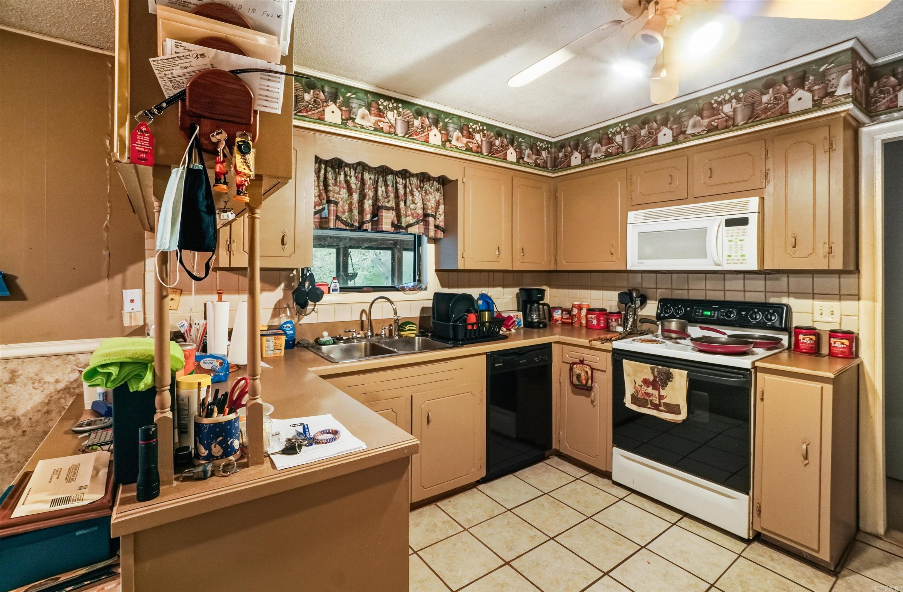 TREASURE HILL - Residential