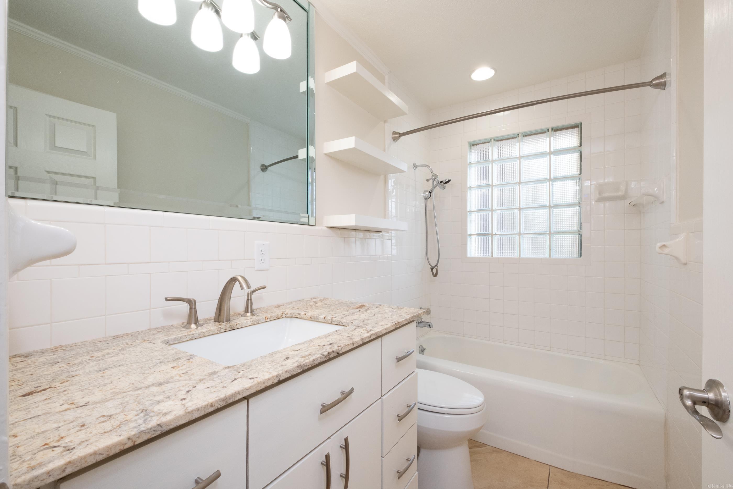 EAST PALISADES - Residential