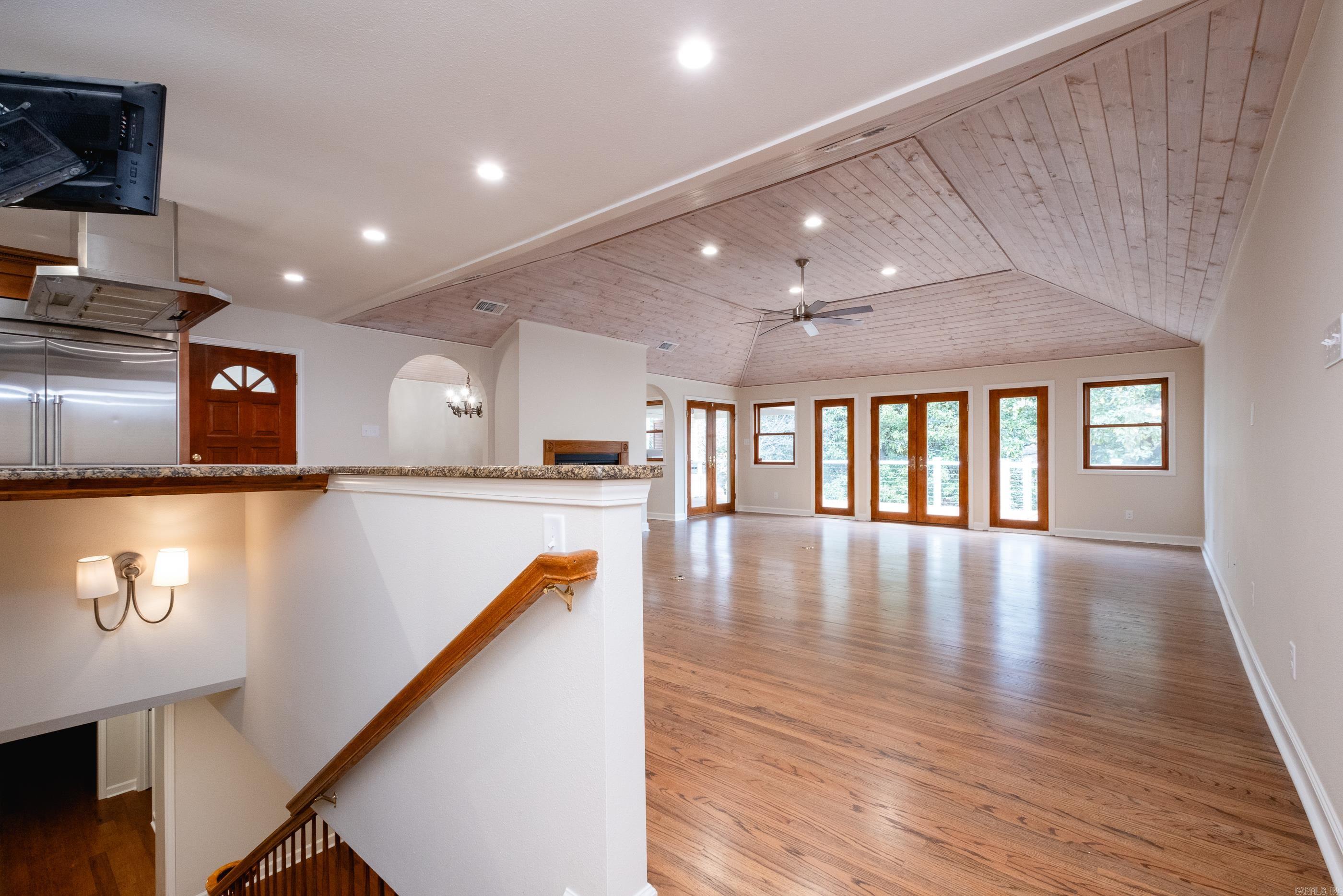 EAST PALISADES - Residential