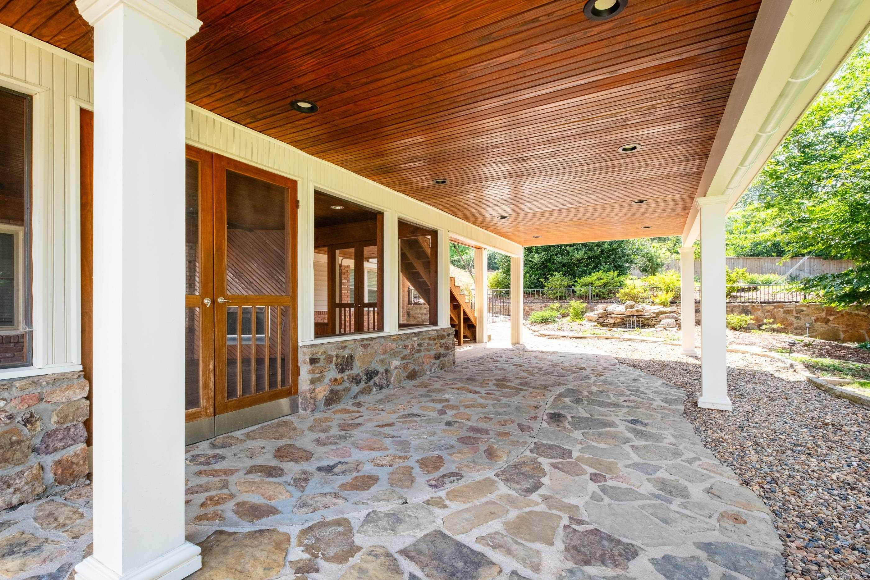 EAST PALISADES - Residential