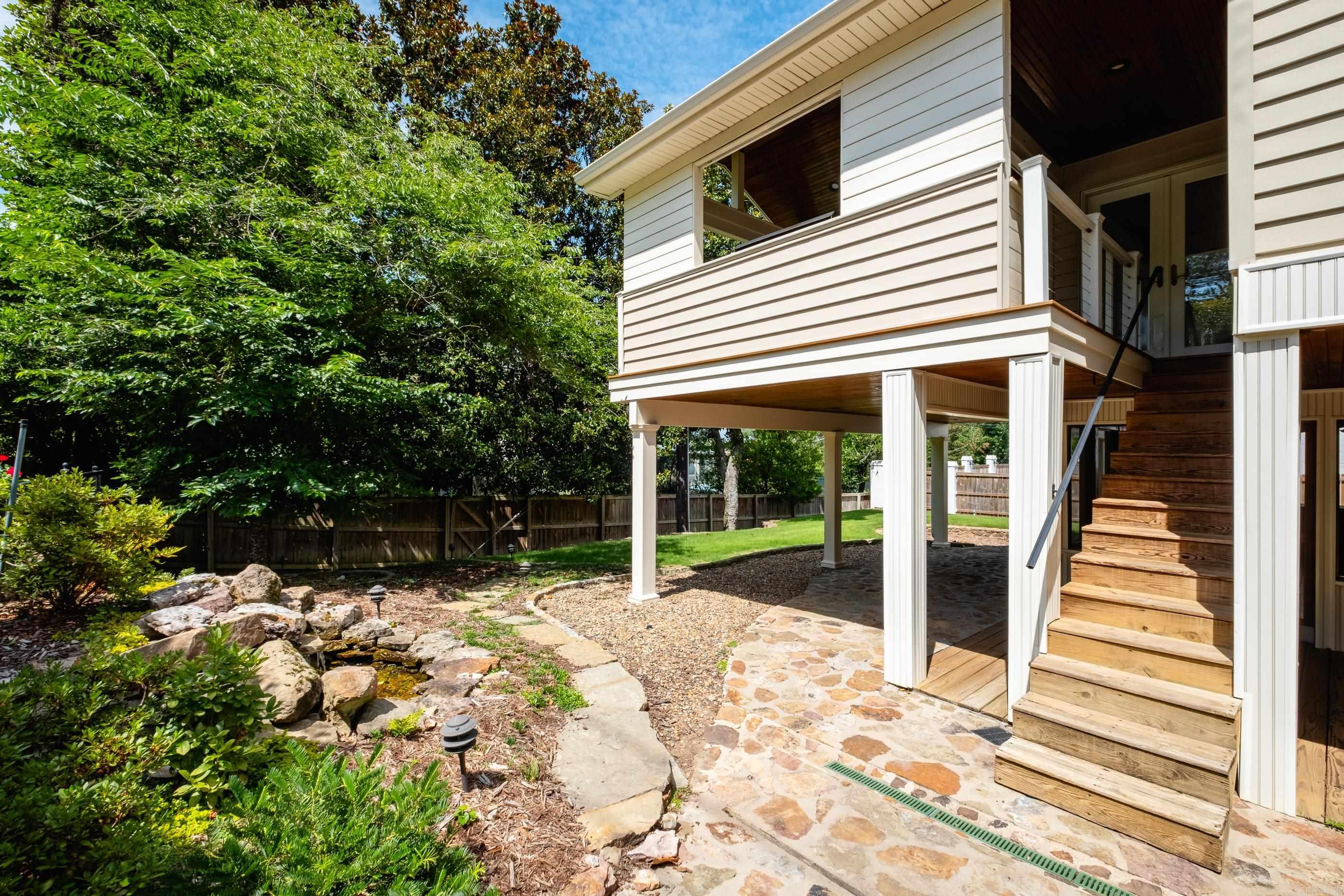 EAST PALISADES - Residential