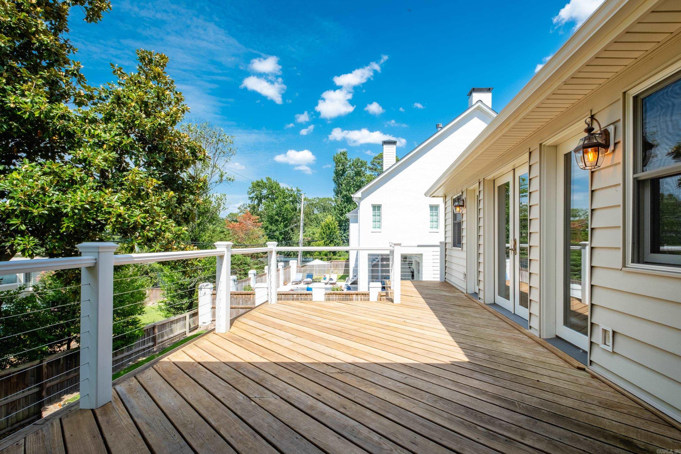 EAST PALISADES - Residential