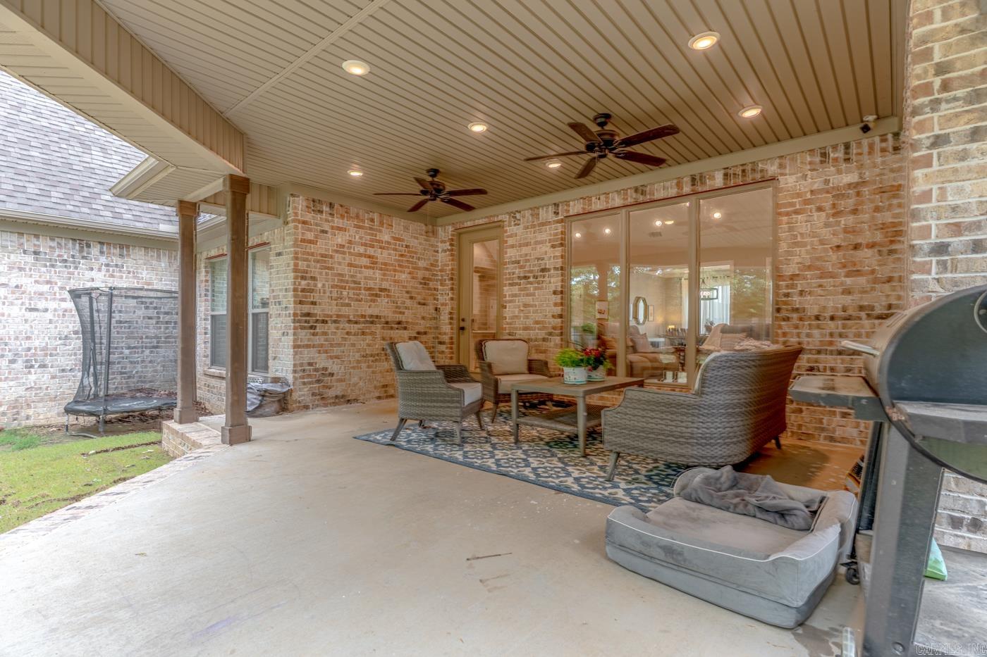 WHISPERING HILLS PHASE III REPLA - Residential