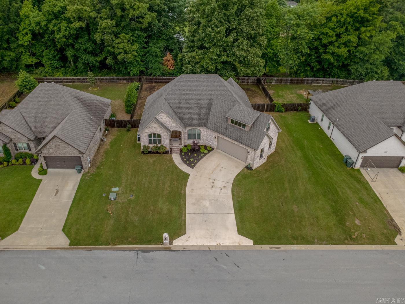 WHISPERING HILLS PHASE III REPLA - Residential