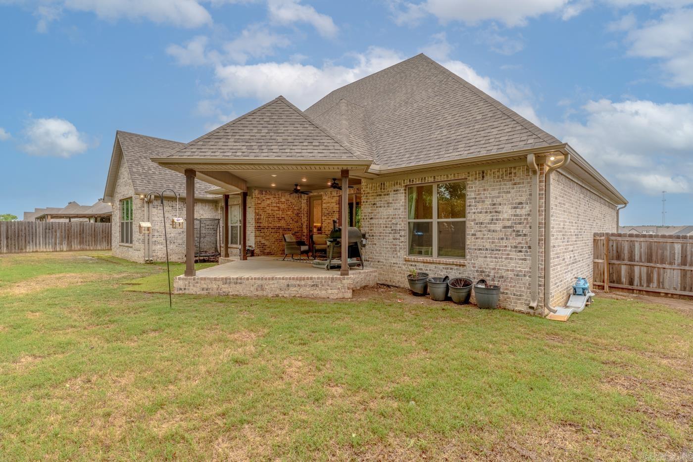 WHISPERING HILLS PHASE III REPLA - Residential