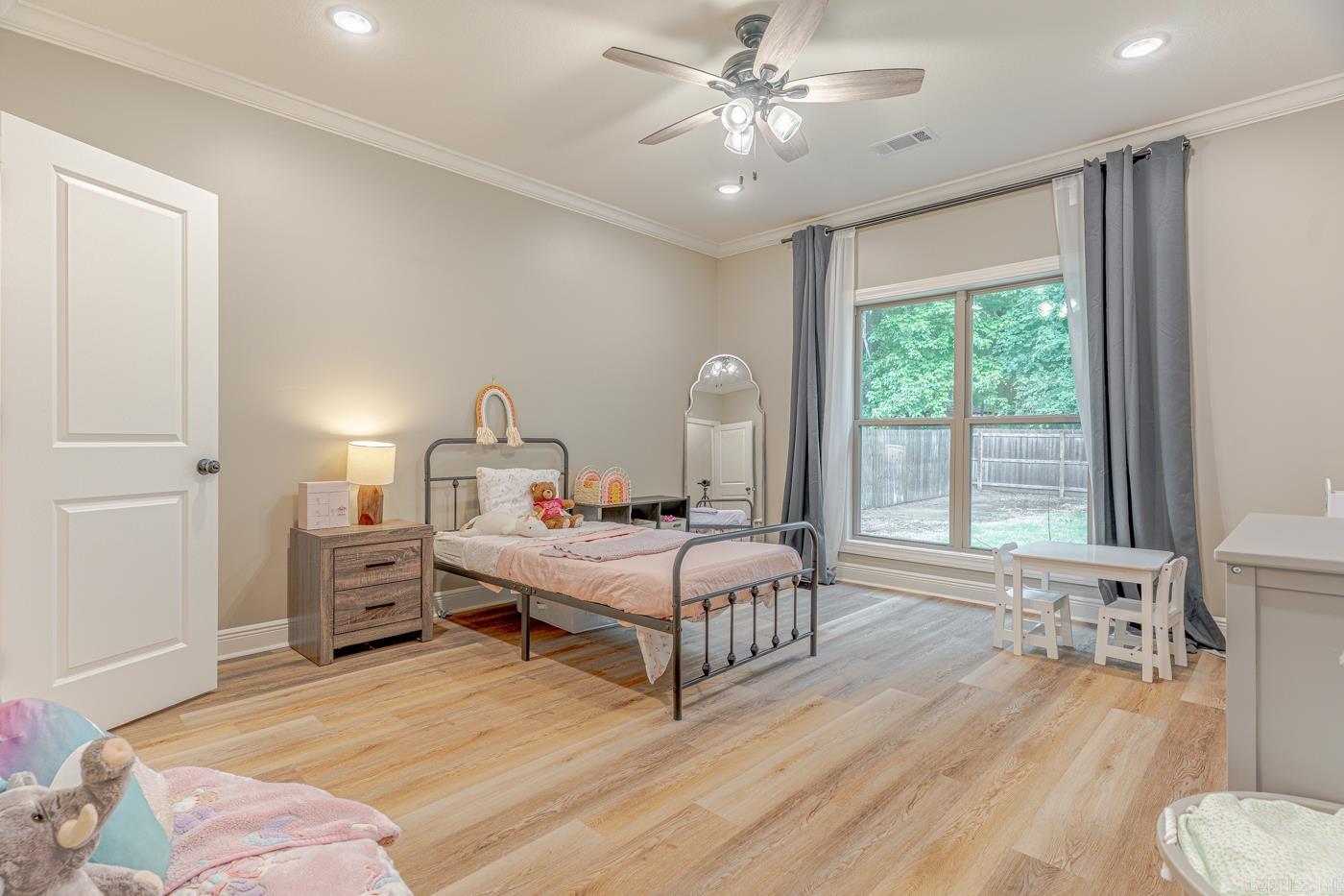 WHISPERING HILLS PHASE III REPLA - Residential