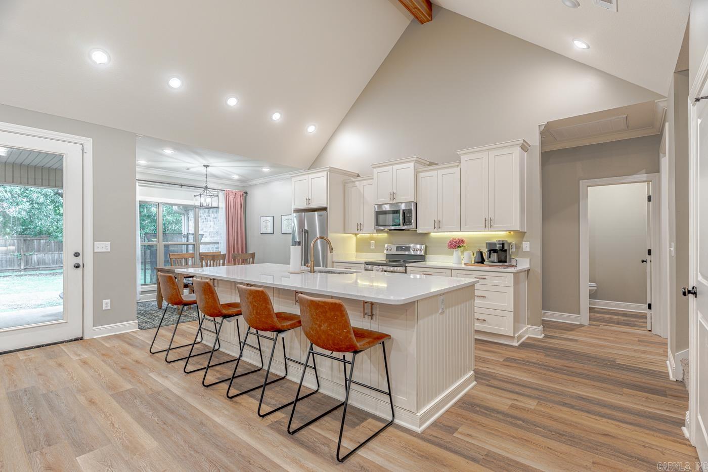 WHISPERING HILLS PHASE III REPLA - Residential