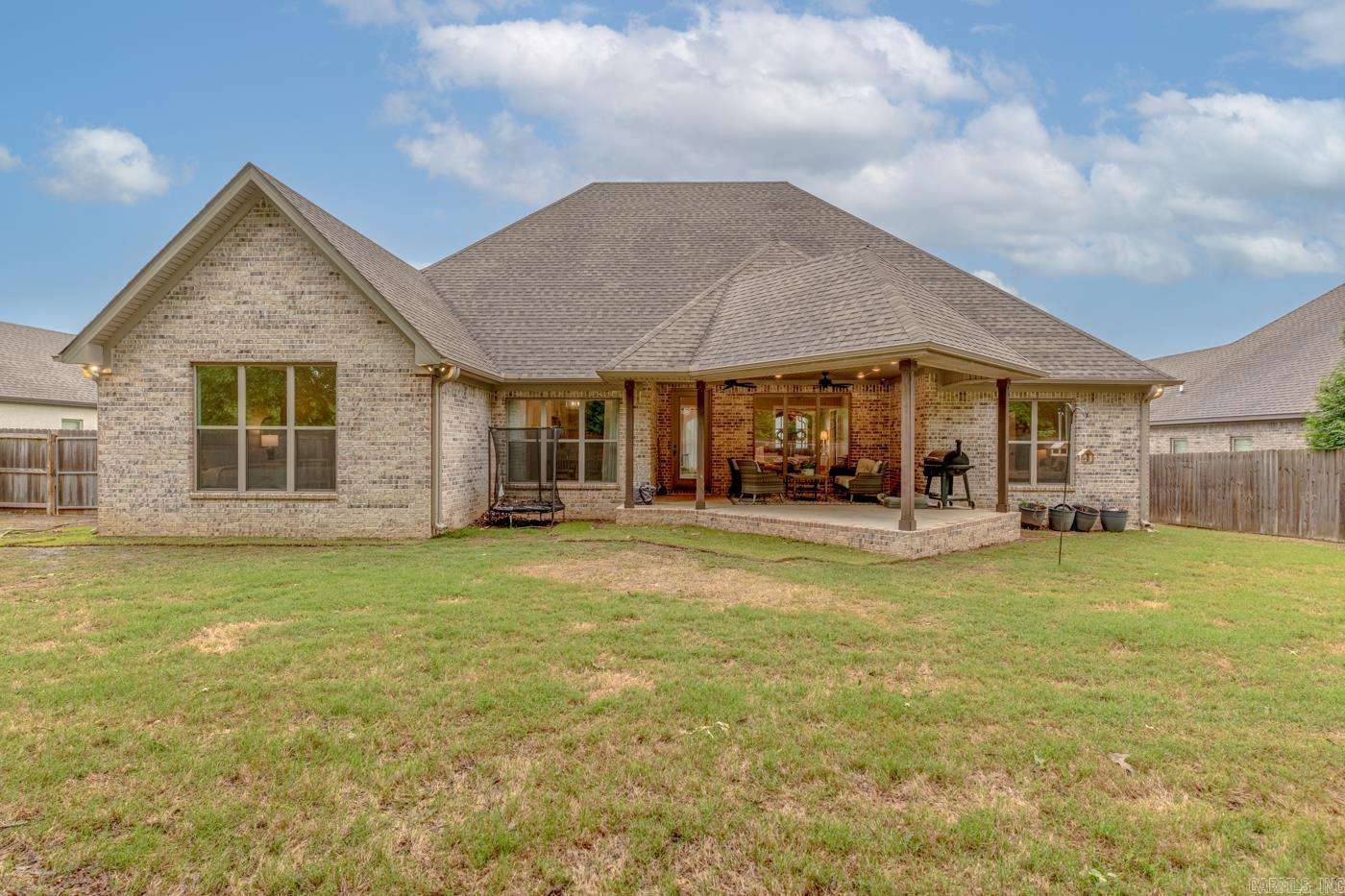 WHISPERING HILLS PHASE III REPLA - Residential