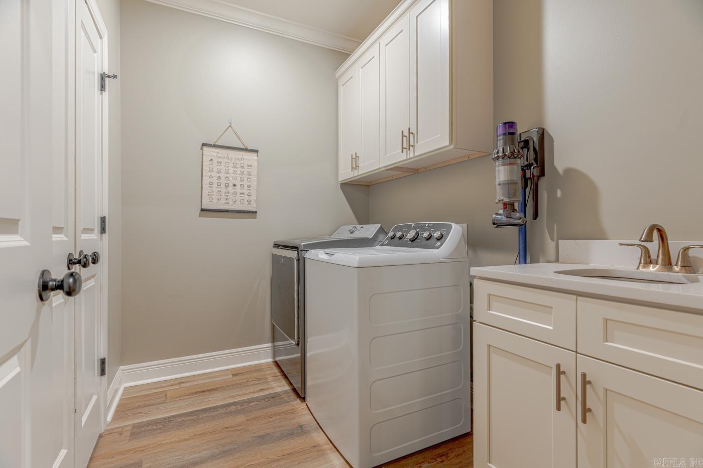 WHISPERING HILLS PHASE III REPLA - Residential