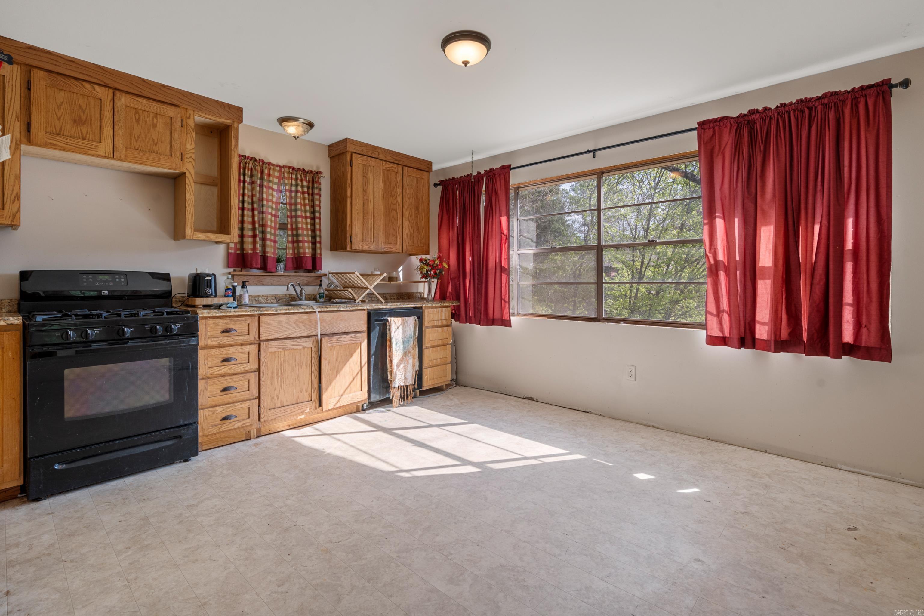AYERS, HANK - Residential