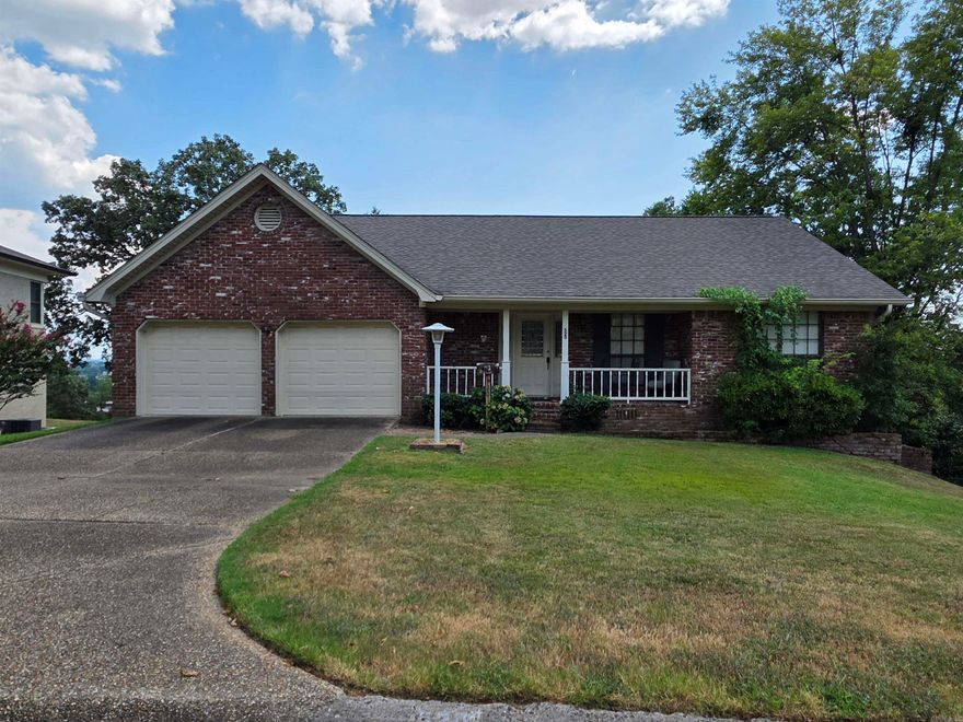 This spacious 4 bedroom 2.5 bathroom house in the center of the historic Park Hill neighborhood is ready for you to make a few changes to make it your own. This home is walking distance to the neighborhood park, restaurants, etc. This is right near the Park Hill restoration District that North Little Rock is currently working on improving. It is right near the highway. HVAC MFR 2020, Water Heater 2021 and roof replaced 2022.