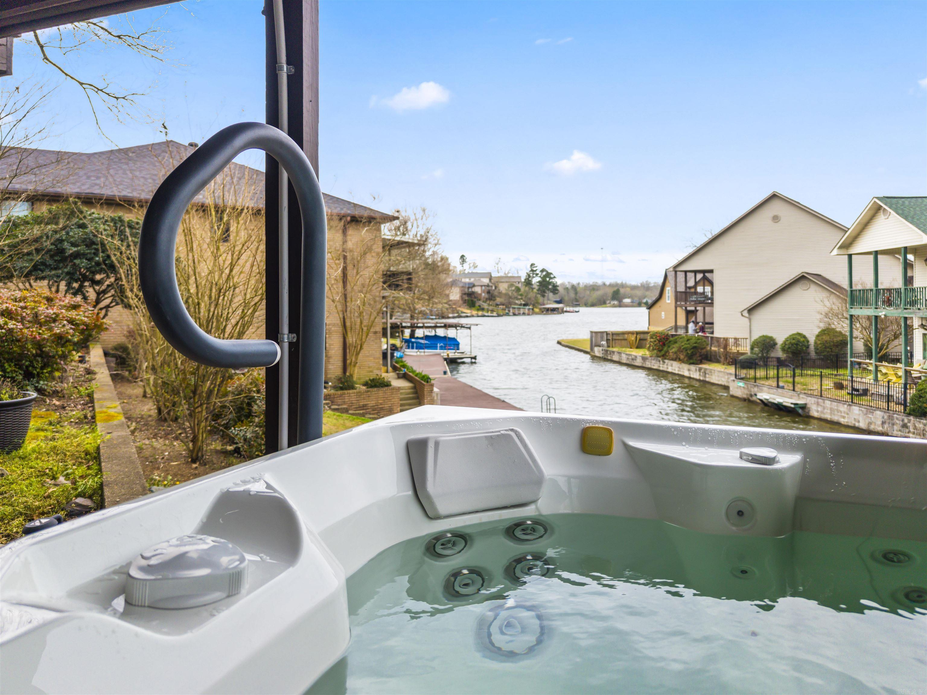 THORNTON FERRY ESTATES - Residential