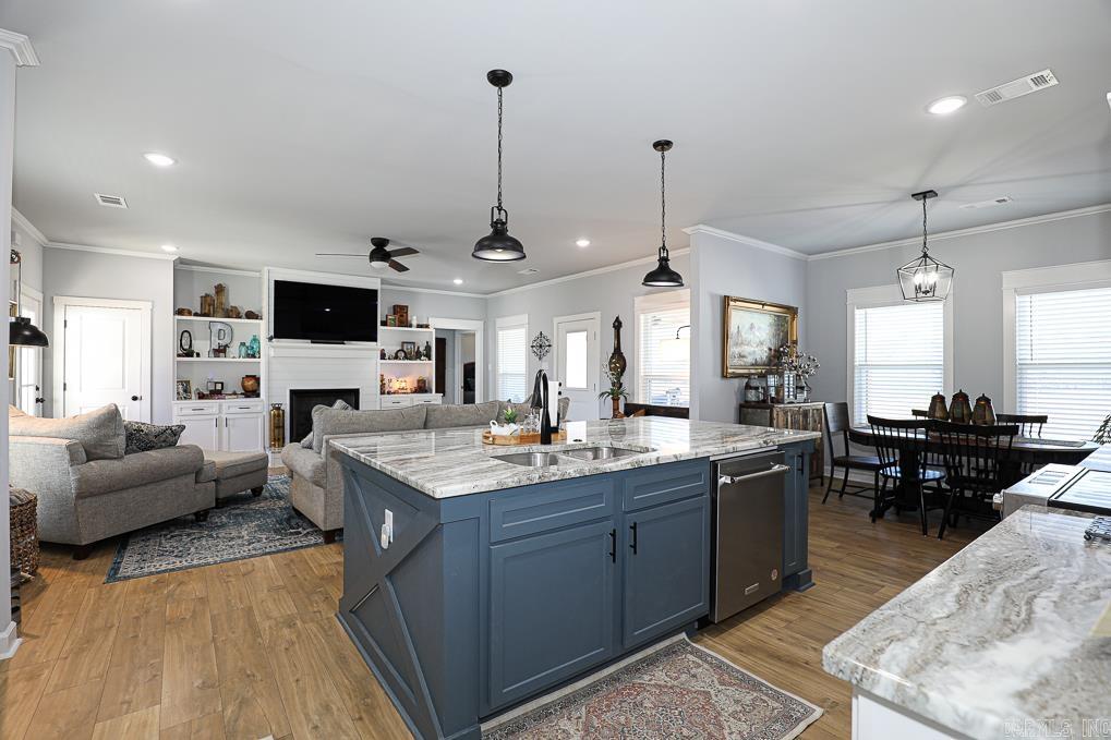 TIMBER POINT - Residential