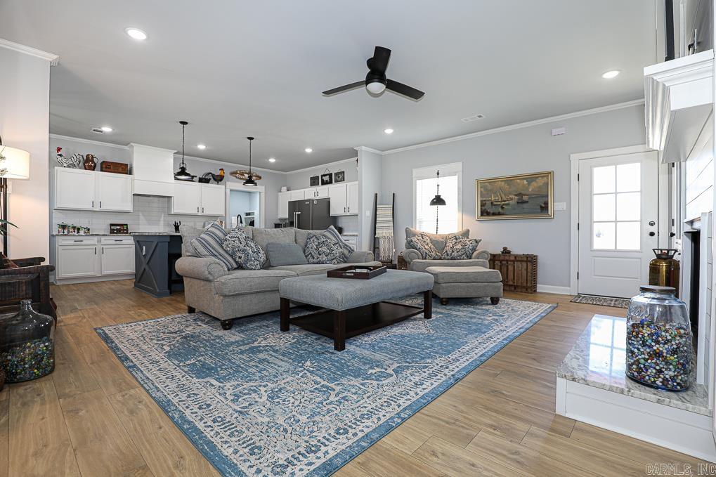 TIMBER POINT - Residential