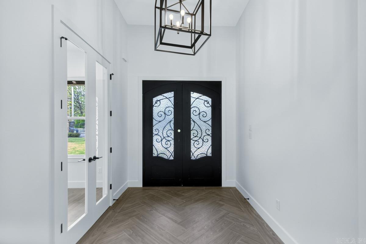 ARLINGTON PARK - Residential