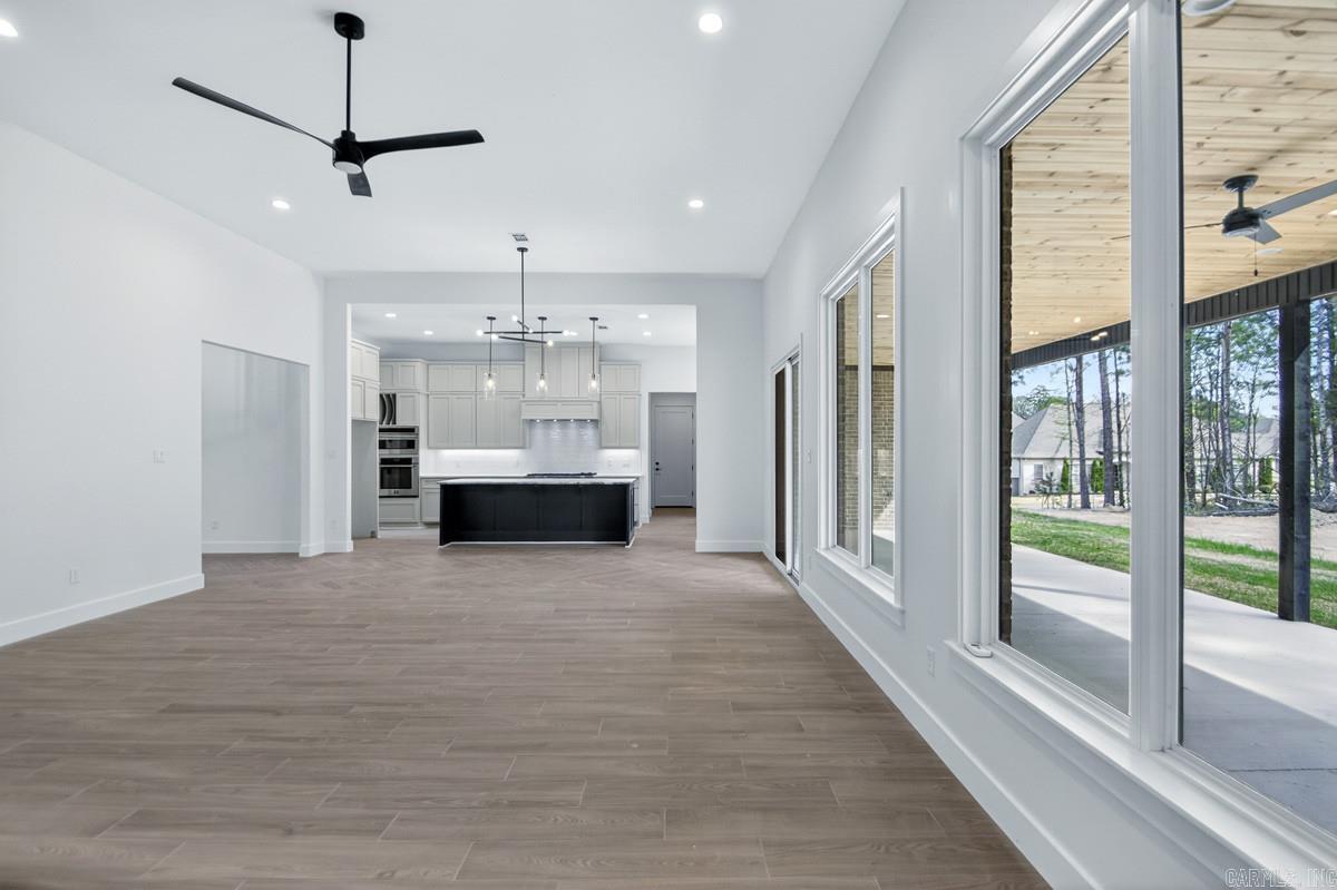 ARLINGTON PARK - Residential