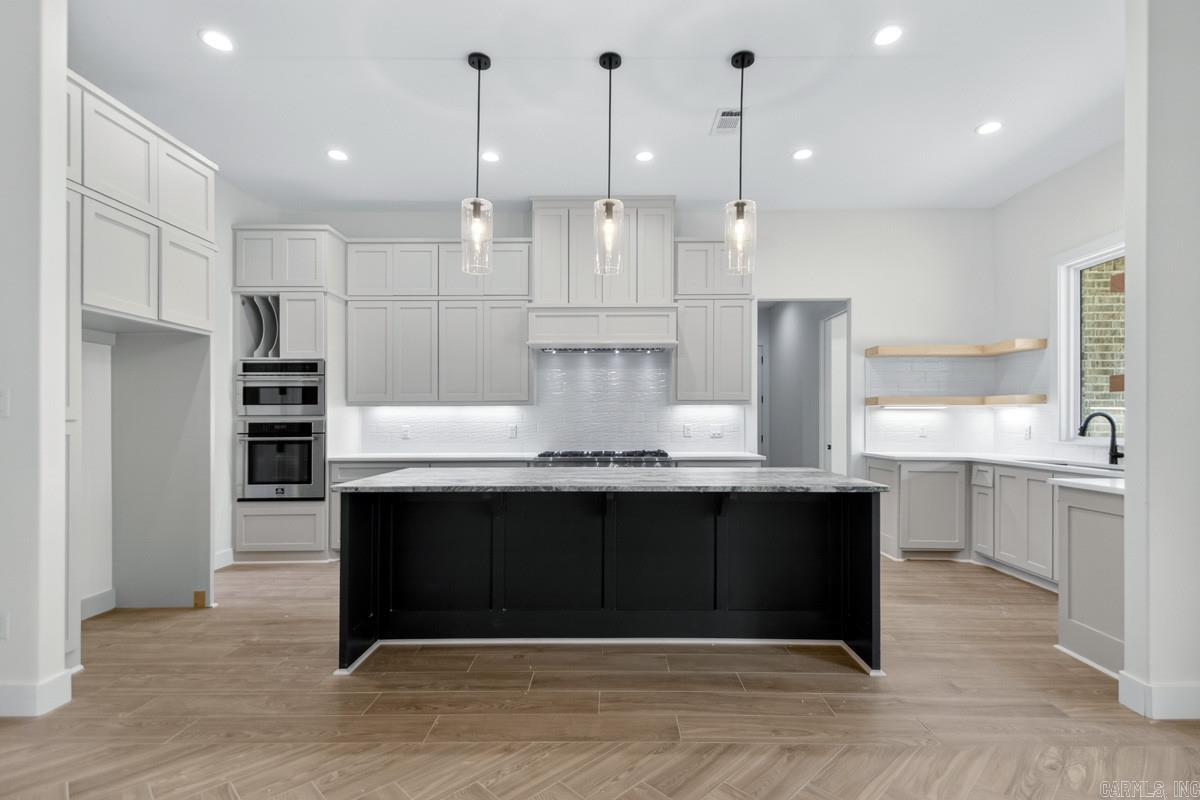 ARLINGTON PARK - Residential