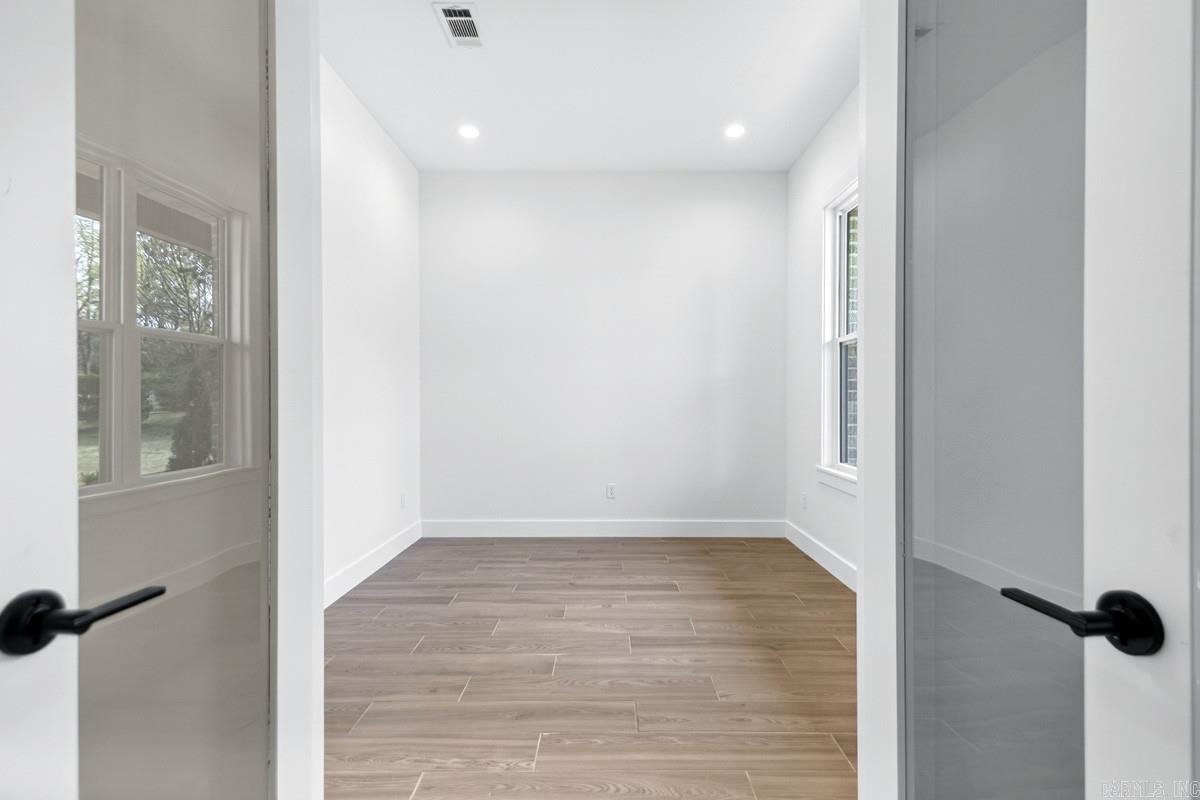 ARLINGTON PARK - Residential