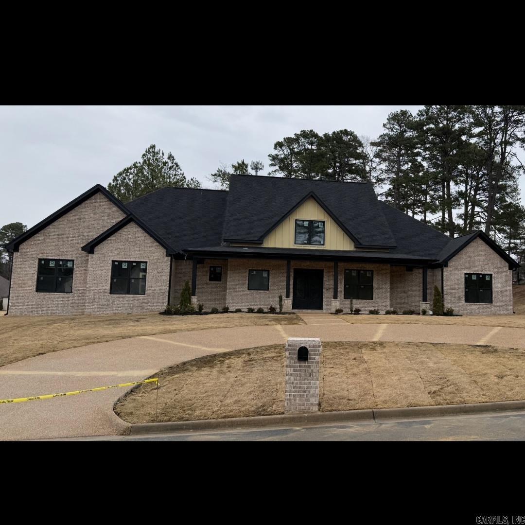 ARLINGTON PARK - Residential